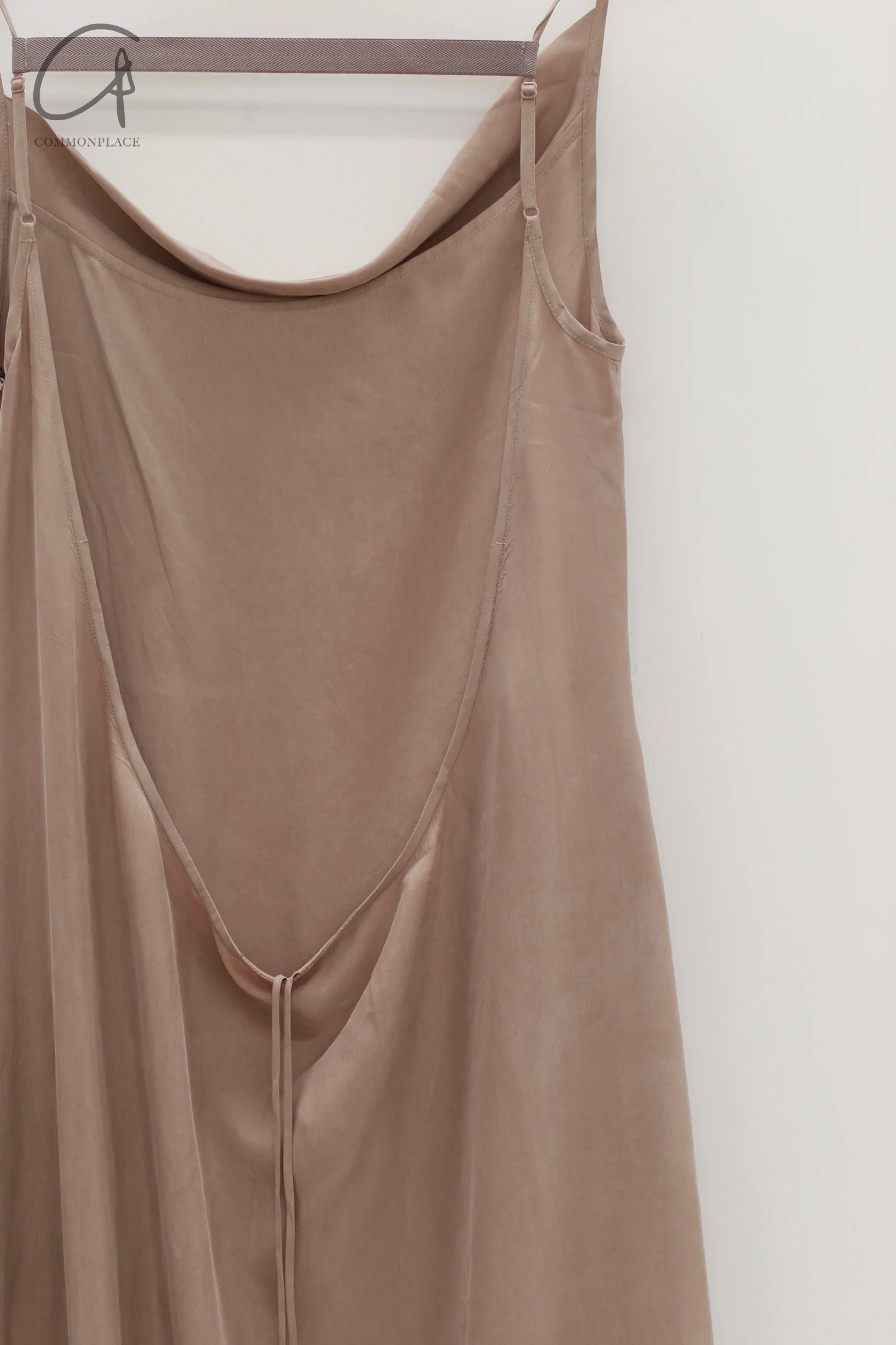 OUDE WAAG 24 Autumn and Winter Swing Neck Backless Dress OW-24AW-DS10C2GY820-HM Gray Beige - Image 7