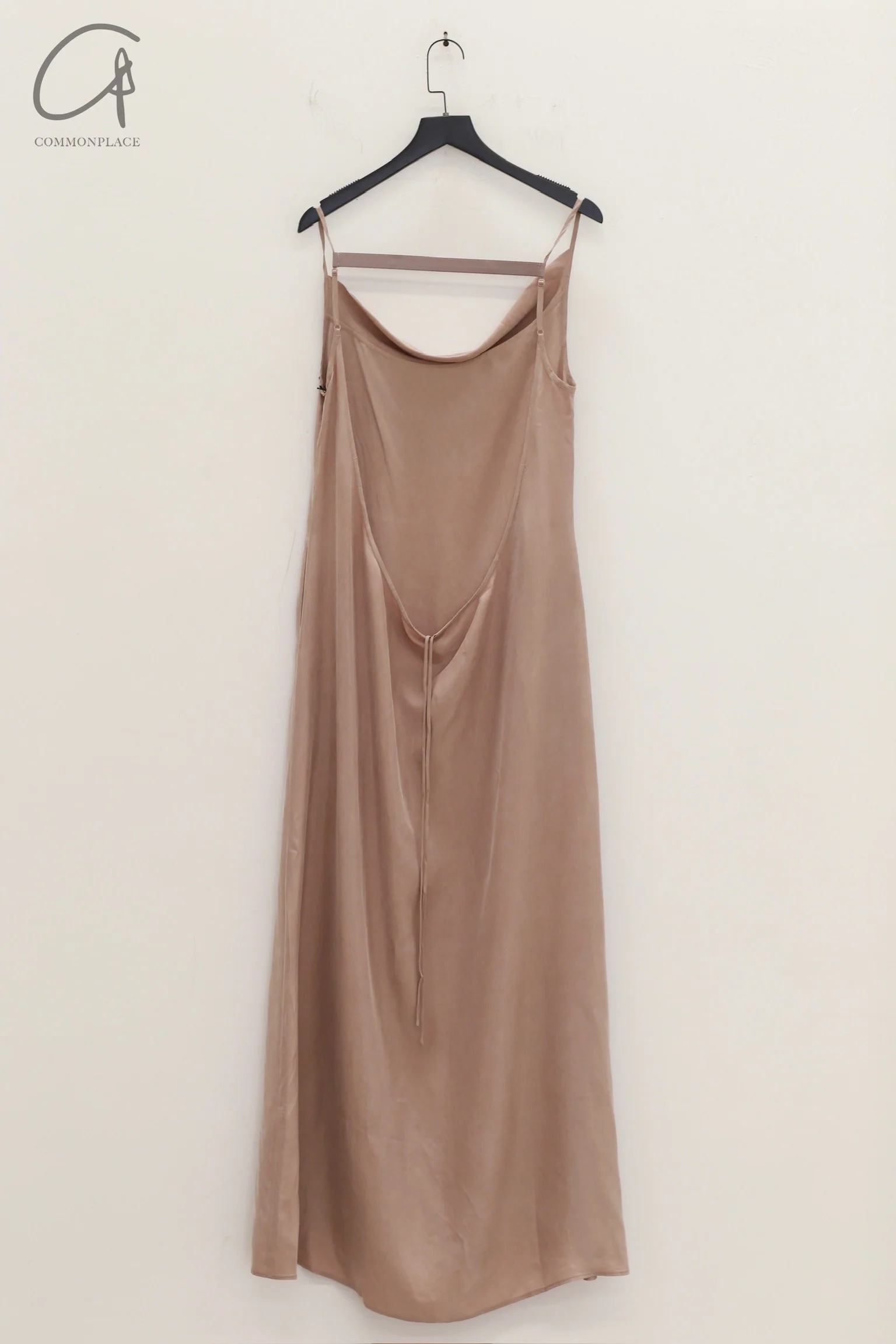 OUDE WAAG 24 Autumn and Winter Swing Neck Backless Dress OW-24AW-DS10C2GY820-HM Gray Beige - Image 8