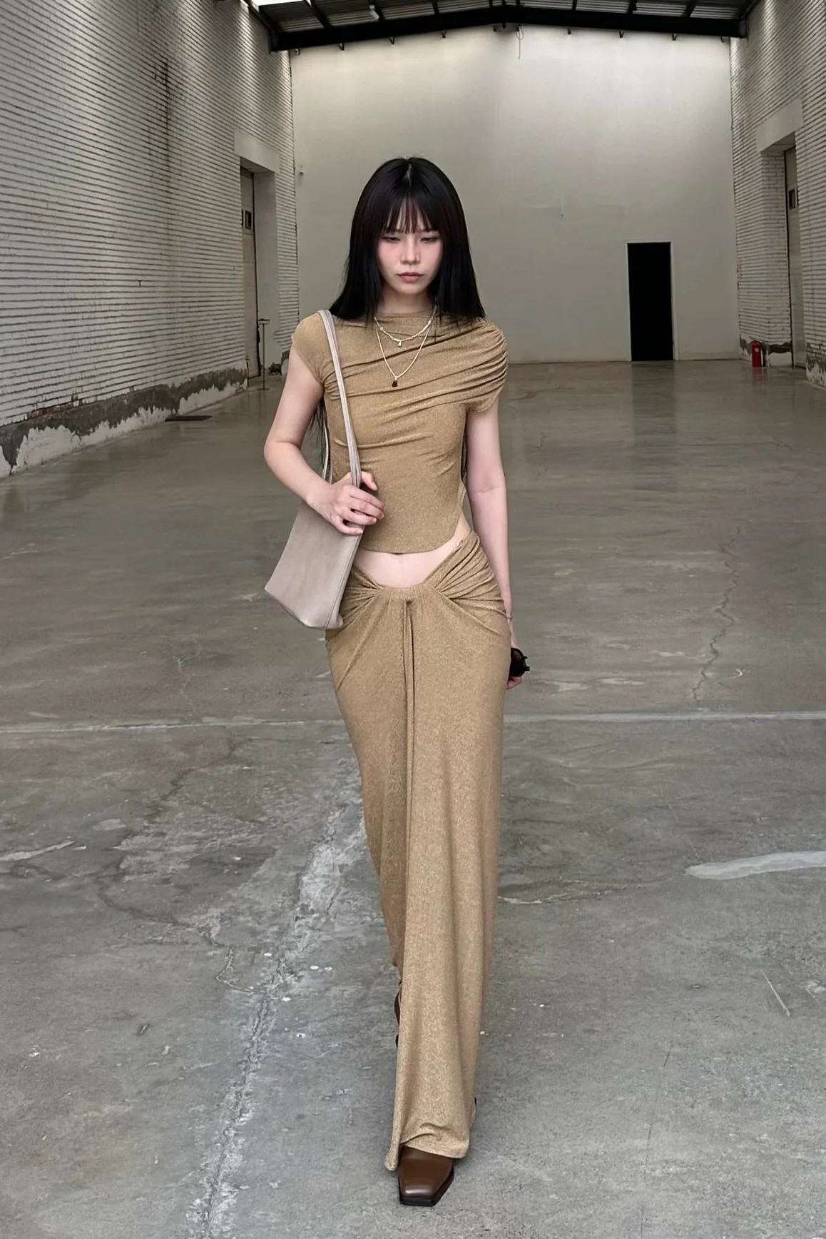 OUDE WAAG 24 autumn and winter velvet pleated top OW-OW-24AW-TP09-JIN gold - Image 12