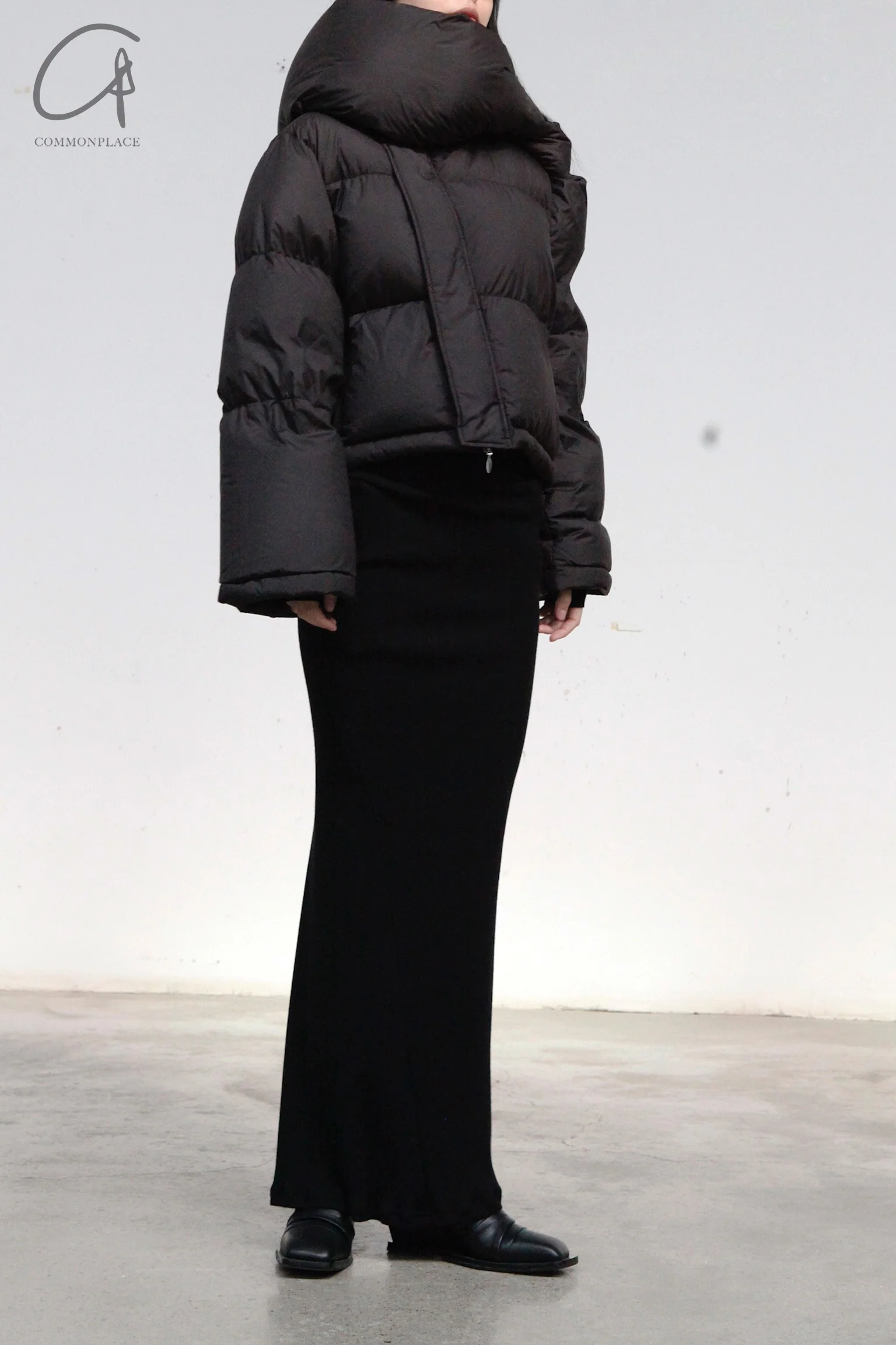 OUDE WAAG Sleeve structured down jacket OW-23AW-DJ01 black - Image 4