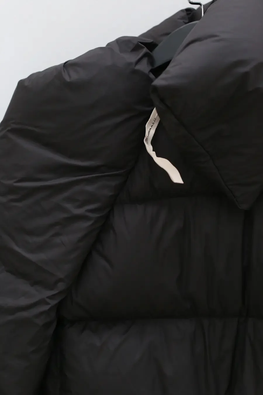 OUDE WAAG Sleeve structured down jacket OW-23AW-DJ01 black - Image 7