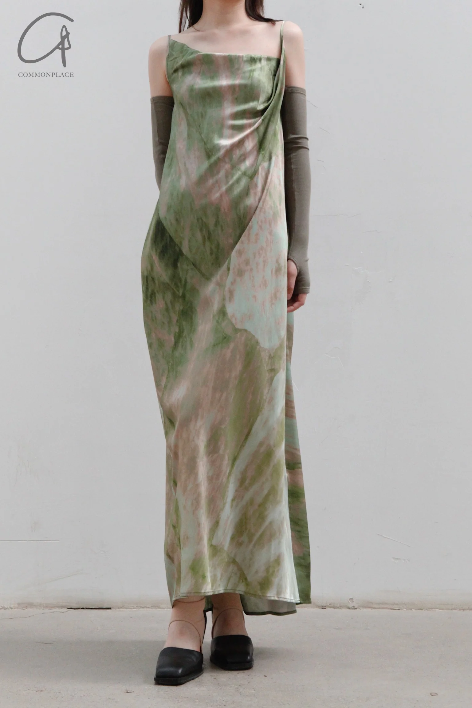 OUDE WAAG Swing Neck Open Back Print Dress OW-23AW-DS05P2GR052 Green Pink Print (OW-23AW-DS05) - Image 3