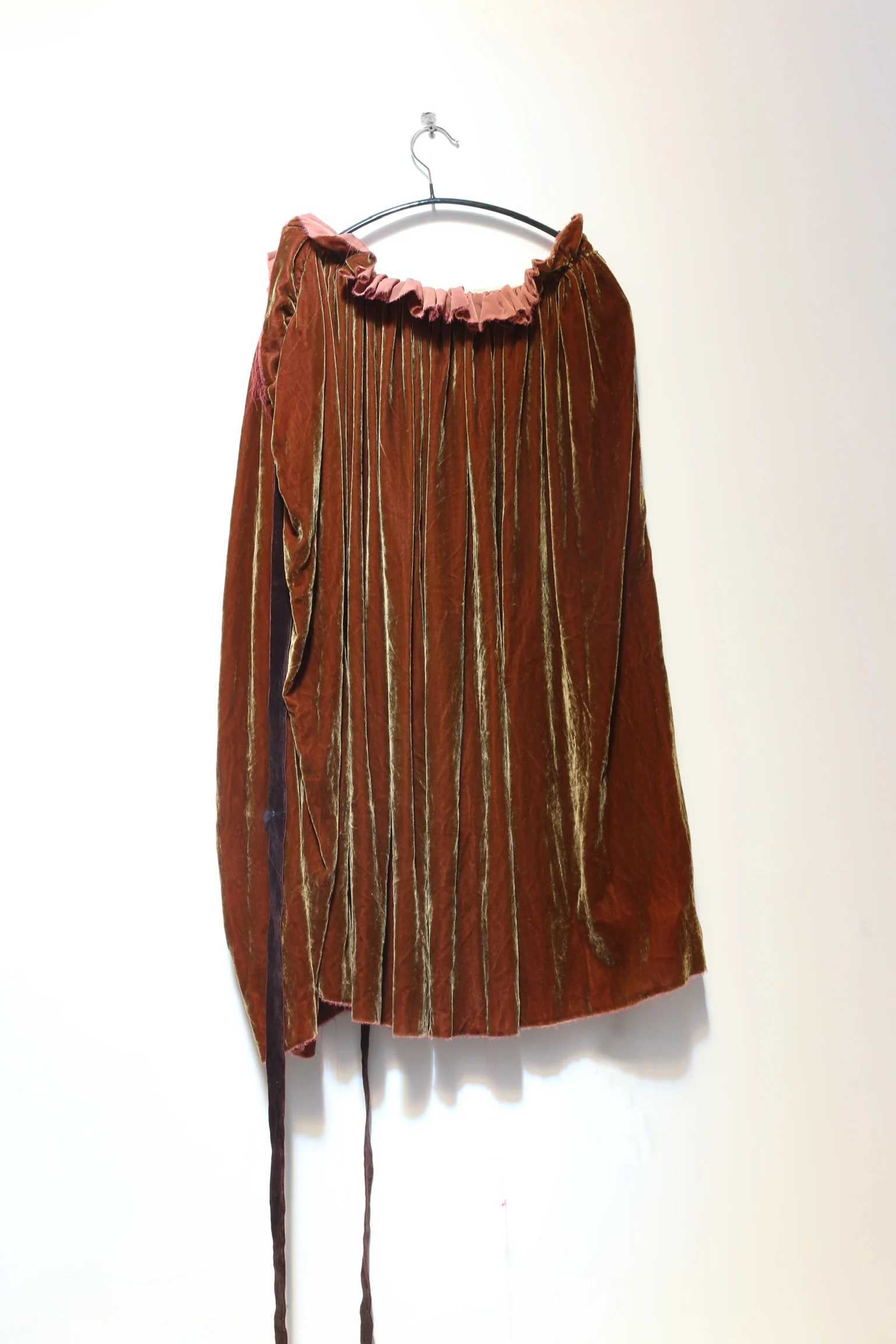 Peng Tai Velet skirt W20058 - Image 14