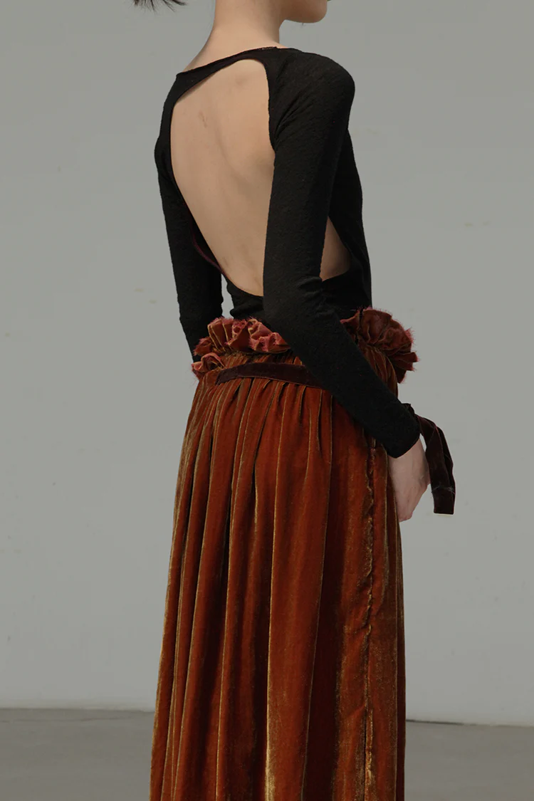 Peng Tai Velet skirt W20058 - Image 3