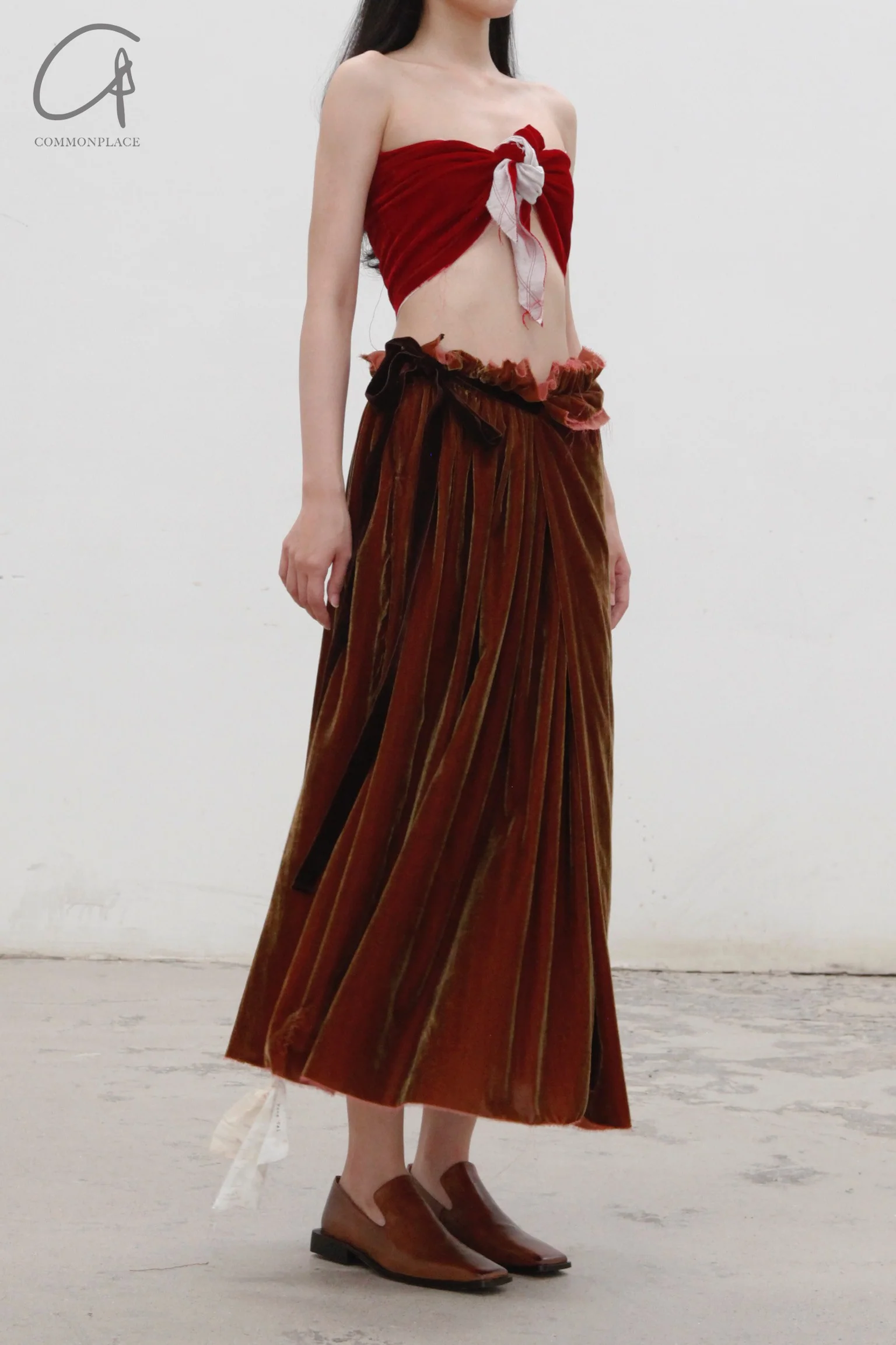 Peng Tai Velet skirt W20058 - Image 9
