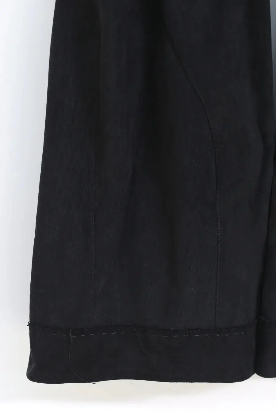 Peng Tai Leg shaped double pleated wide cotton twill trouser M021 - Image 3