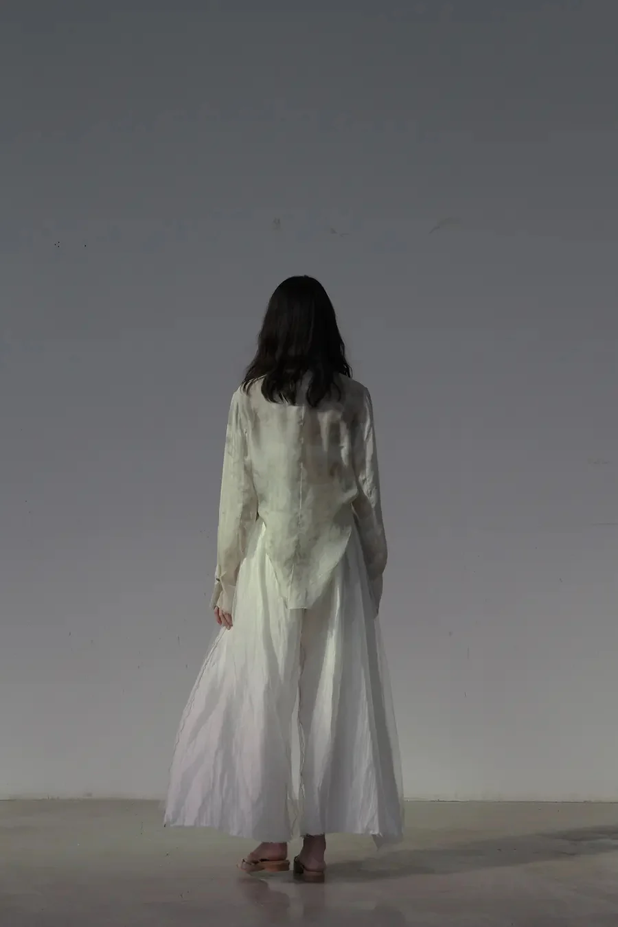 Peng Tai HAND STITCHED METALTHREADS CLASSIC LONG-SLEEVED SILK SHIRT S20196 - Image 4