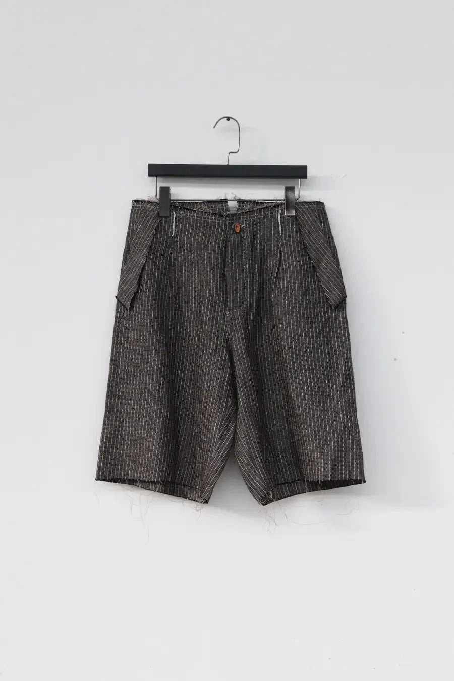 pengtai hand-stitched pinstripe shorts S20300 - Image 6