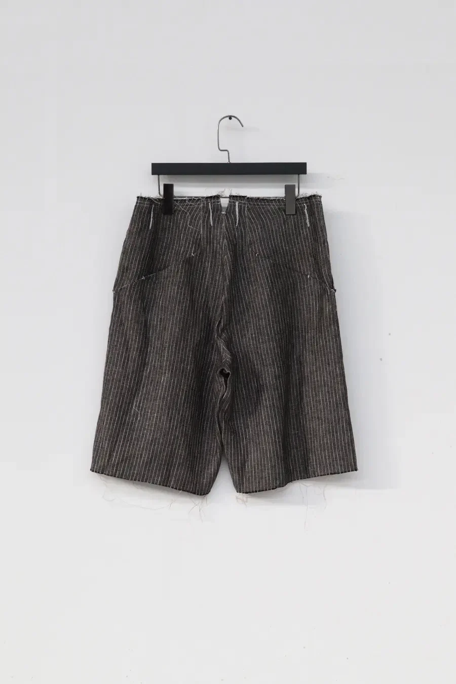 pengtai hand-stitched pinstripe shorts S20300 - Image 7