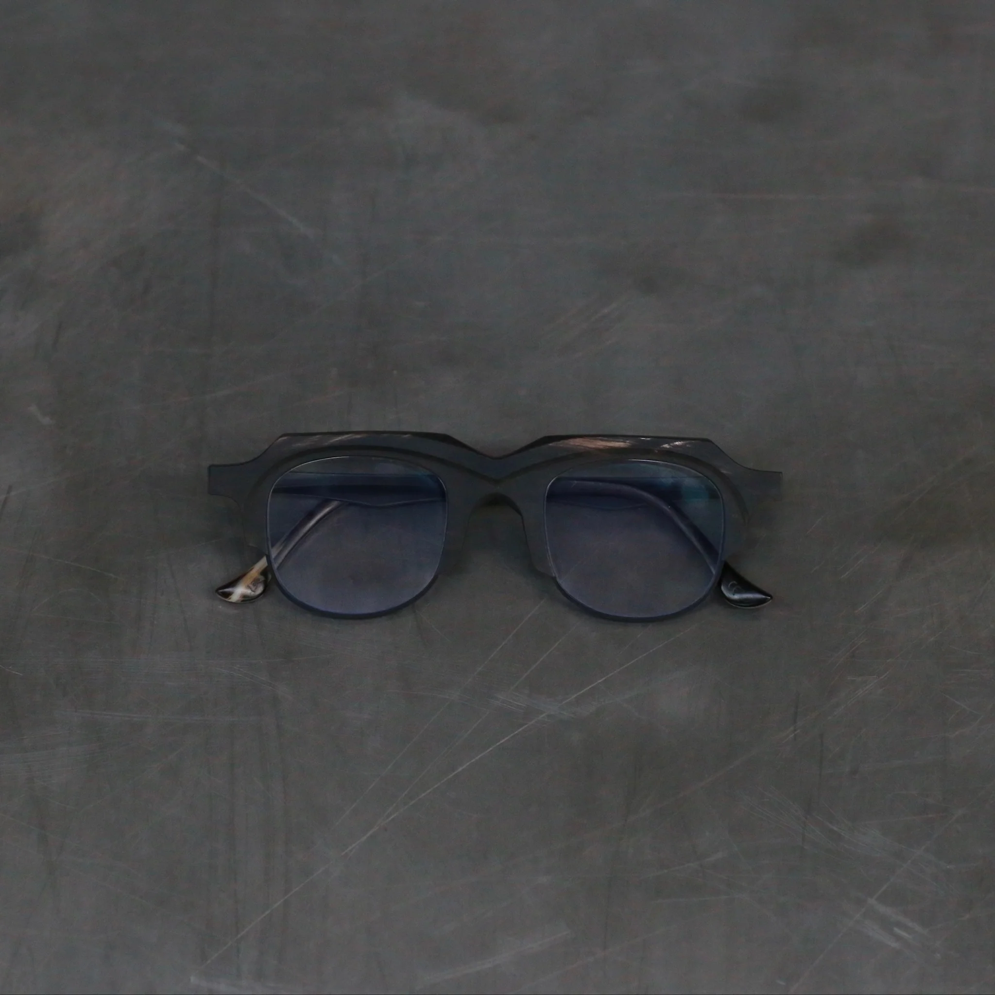 RIGADRS natural horn wire cut handmade glasses RG0127 series collection RG-RG0127-HBMS black and white frosted - Image 2