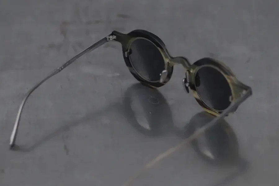 Rigards RG1062 Series Titanium Alloy Natural Horn Glasses RG-RG1062-MCYGHHP Camouflage Matte Dark Gray Lenses - Image 4
