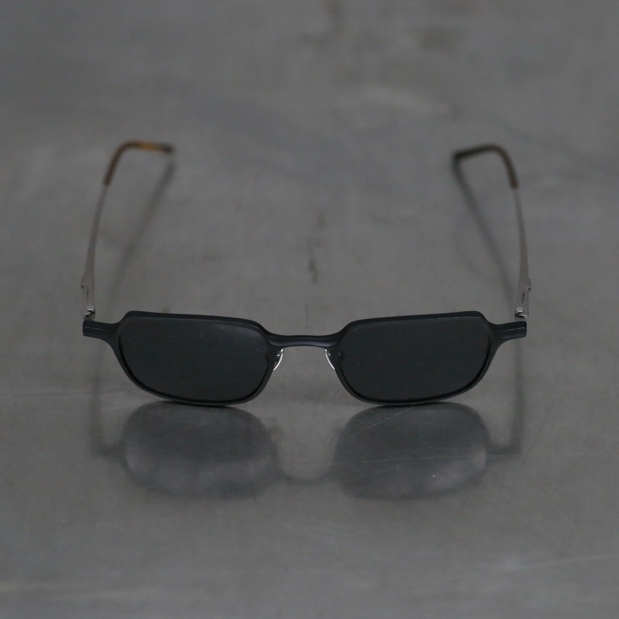 Rigards classic square-framed magnesium alloy eyeglasses, RG0086AL series, RG-RG0086AL-HKSHP (BLACK+D.GRAY LENS) - Image 2