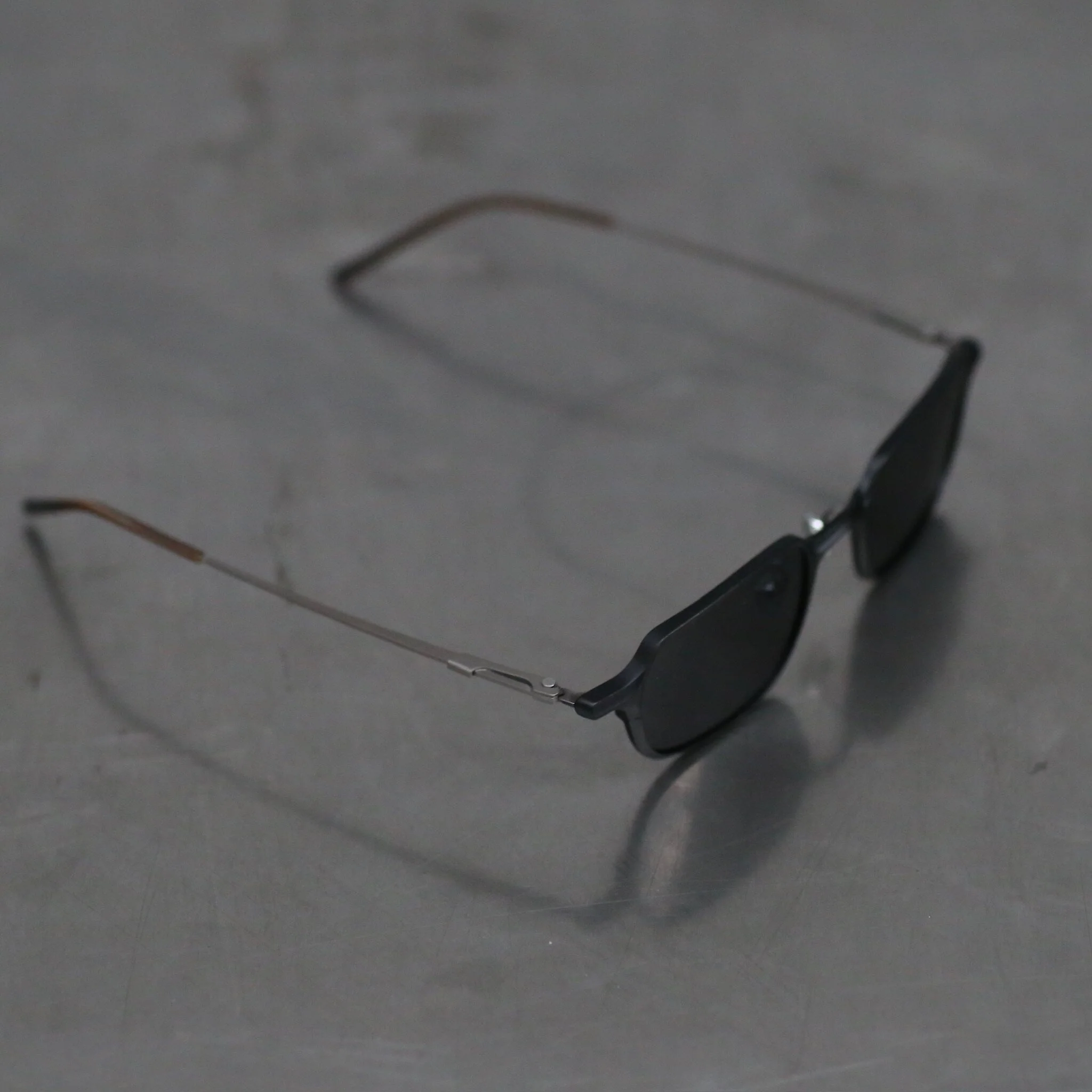 Rigards classic square-framed magnesium alloy eyeglasses, RG0086AL series, RG-RG0086AL-HKSHP (BLACK+D.GRAY LENS) - Image 3