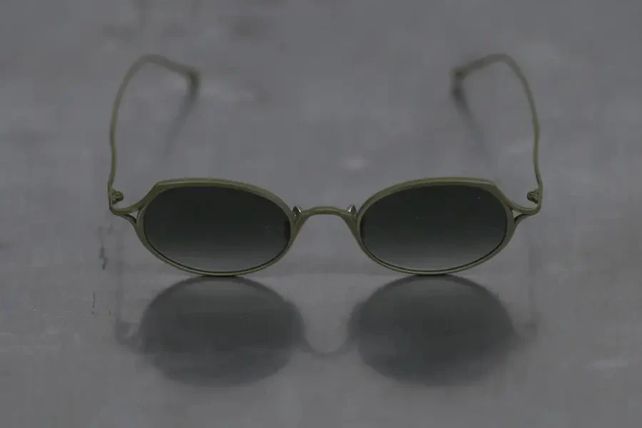 Rigards RG1090TI Series Beta Titanium Hand Polished Glasses RG-RG1090TI-GLKYGLP Olive Frame Matte Green Lenses - Image 2