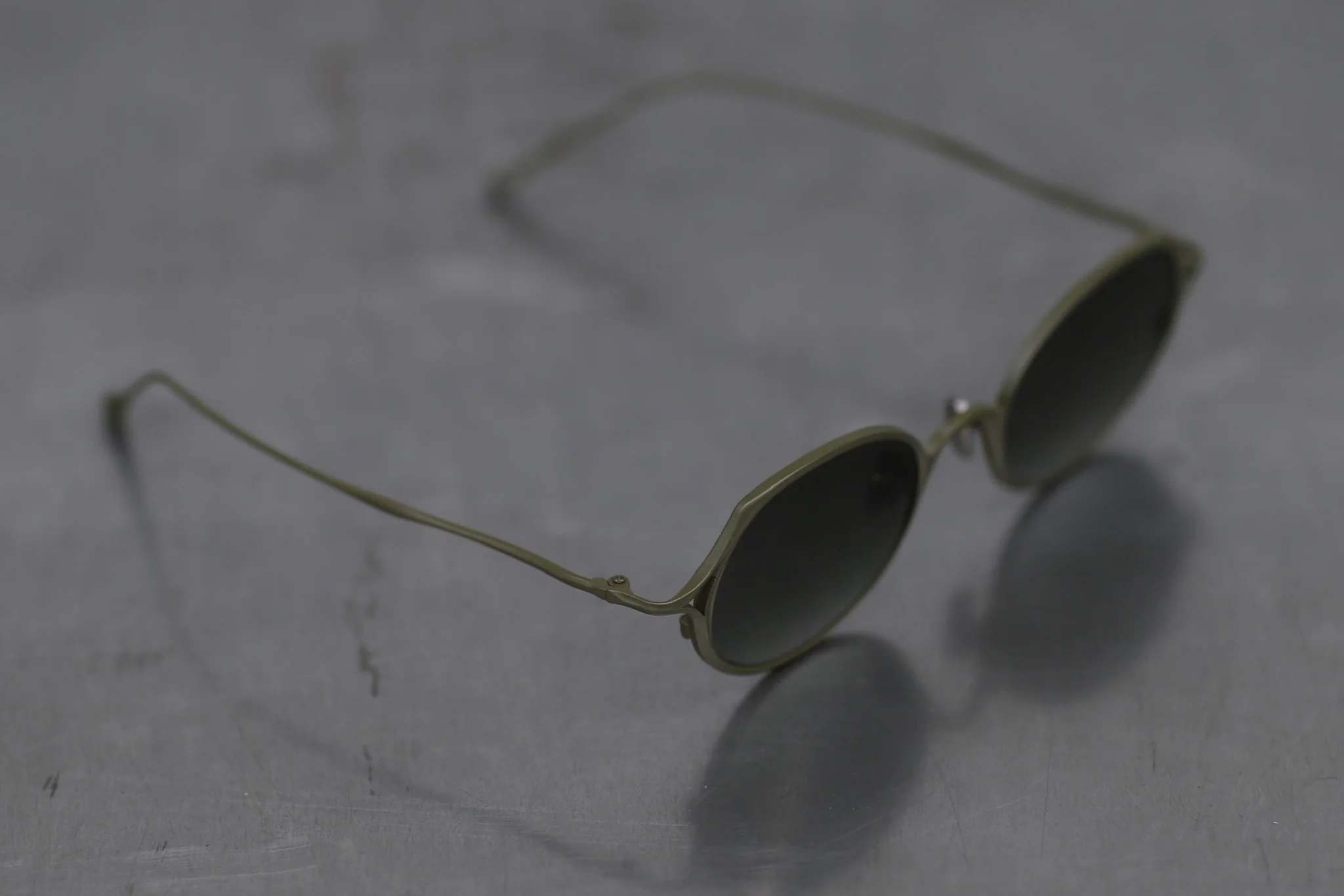 Rigards RG1090TI Series Beta Titanium Hand Polished Glasses RG-RG1090TI-GLKYGLP Olive Frame Matte Green Lenses - Image 3