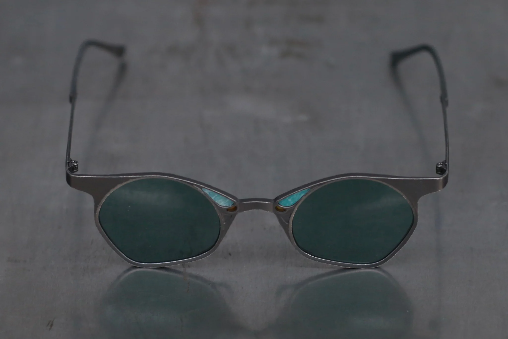 Rigards RG1031TI series pure titanium inlaid gemstone handmade glasses RG-RG1031TI-GDHKLP-F antique gray frame green lens - Image 2