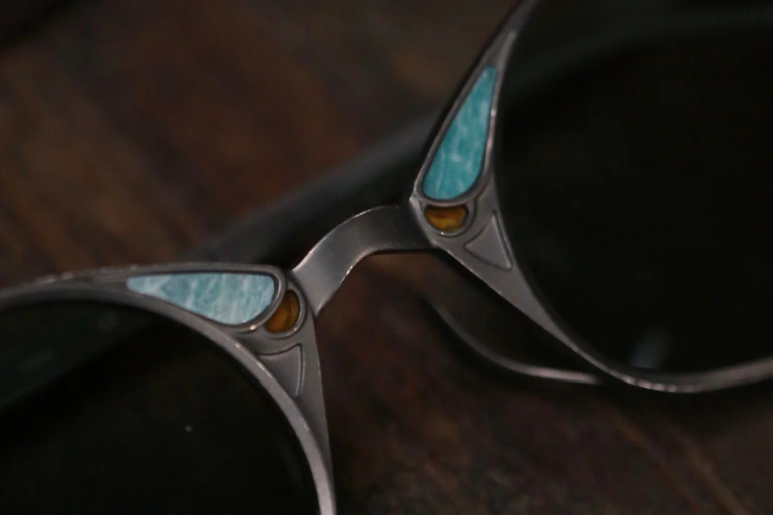 Rigards RG1031TI series pure titanium inlaid gemstone handmade glasses RG-RG1031TI-GDHKLP-F antique gray frame green lens - Image 6