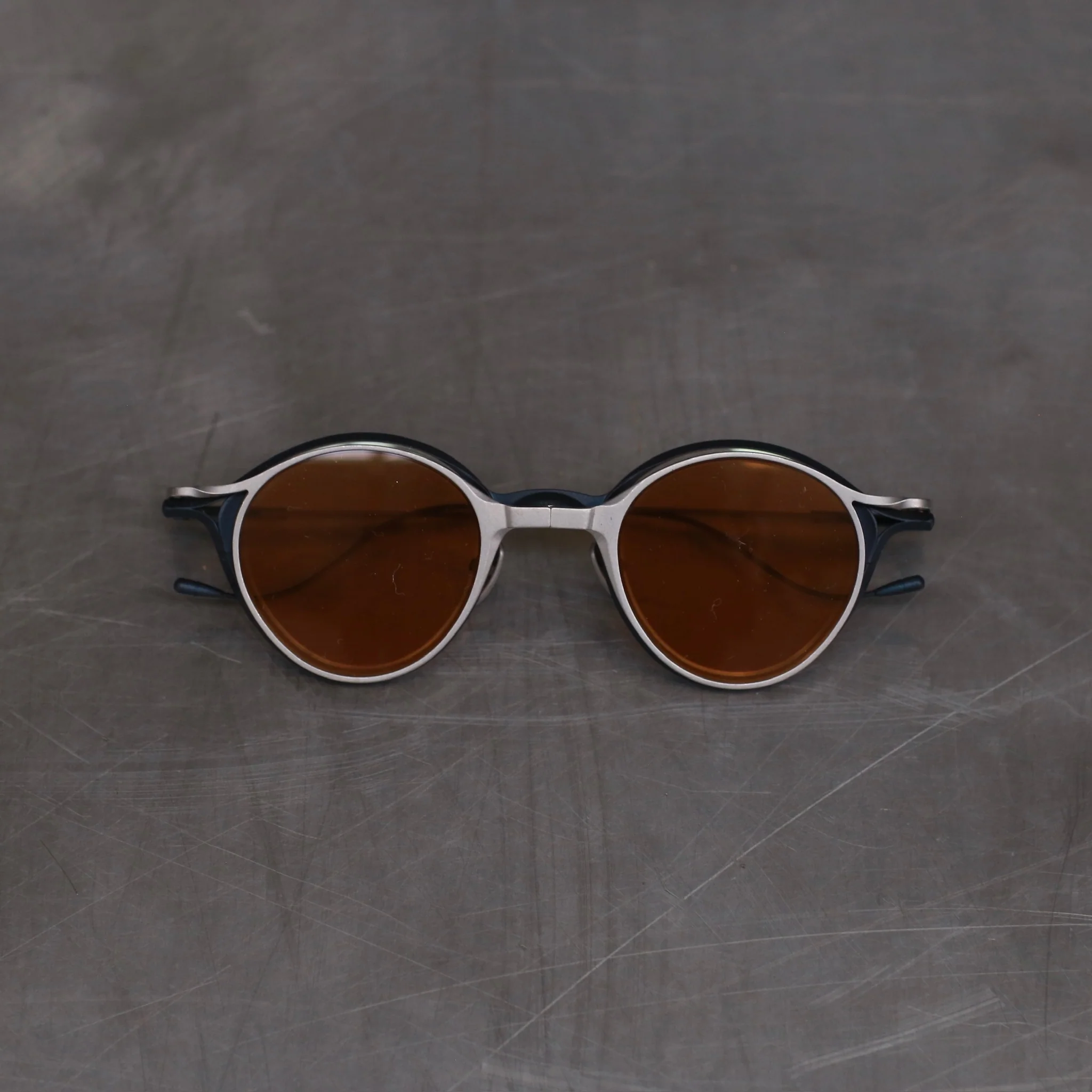 Rigards RG1038 Series Collection Detachable Double-Layer Plain Sunglasses RG-RG1038TI-ANGTJSSWY Dark Frame/Antique Titanium Frame + Transparent Lenses/Salmon Lenses - Image 2