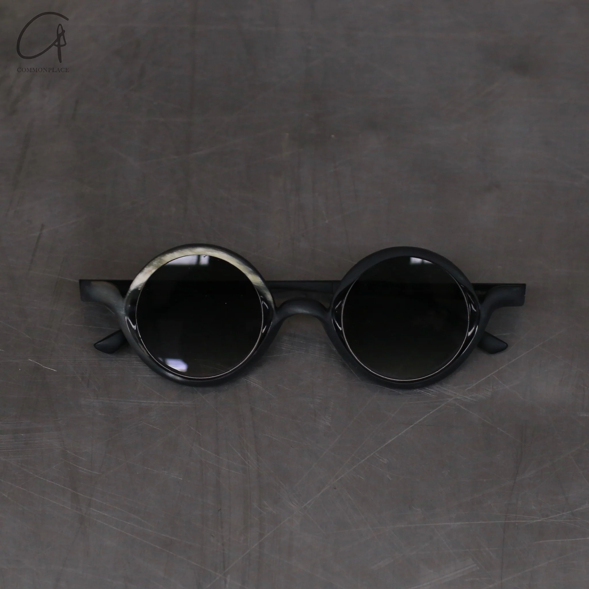 Rigards RG1061 series natural buffalo horn round frame sunglasses RG-RG1061-HBH black and white frame gray lenses