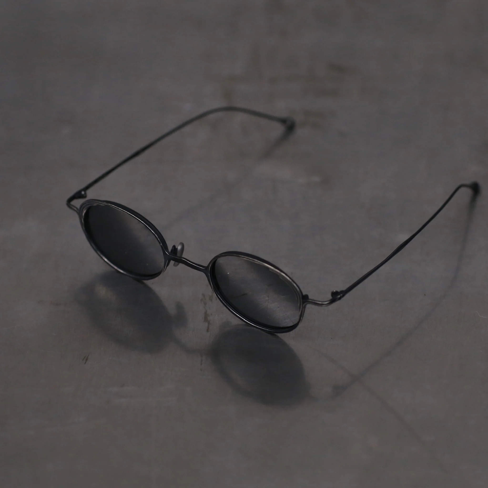 Rigards RG1076TI series oval frame sunglasses RG-RG1076TI-GDHSH antique black dark gray lenses - Image 3