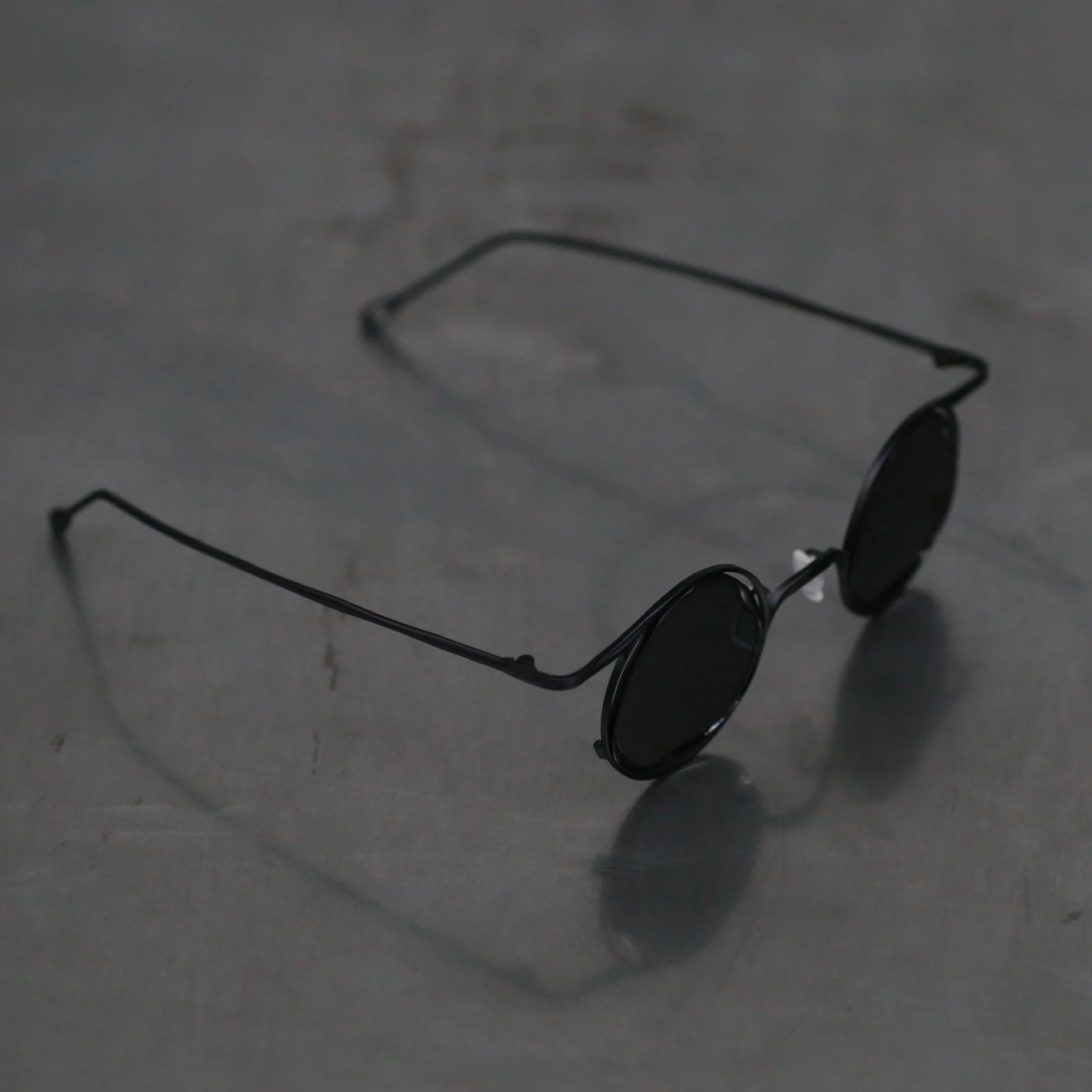 Rigards RG1078TI series titanium special-shaped frame sunglasses RG-RG-RG1078TI-HKSHP black x black frame dark gray lenses - Image 3