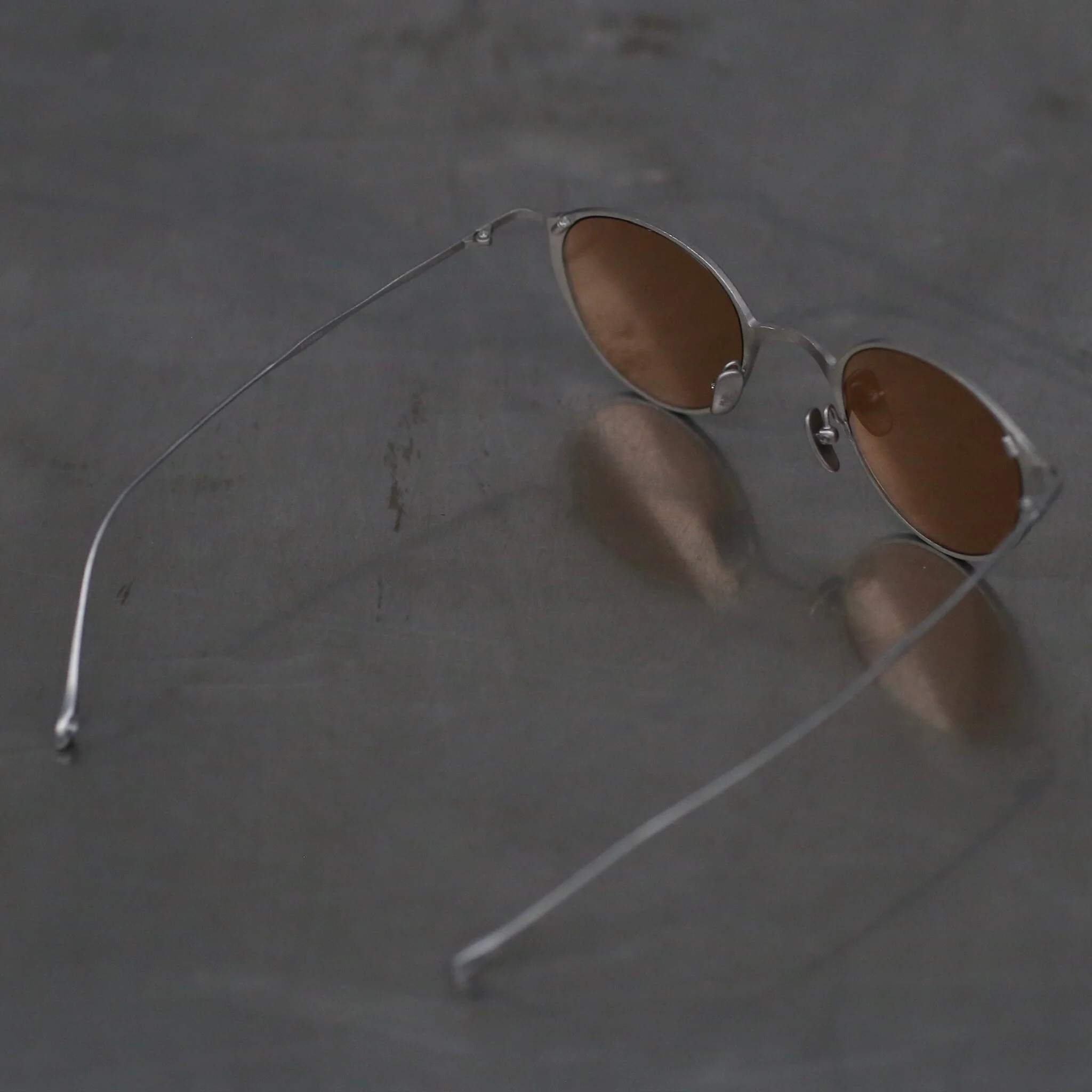 Rigards RG1091TI Series Titanium Sunglasses RG-RG1091TI-GTSWY (ANTIQUE TITANIUM SALMON LENS) - Image 4