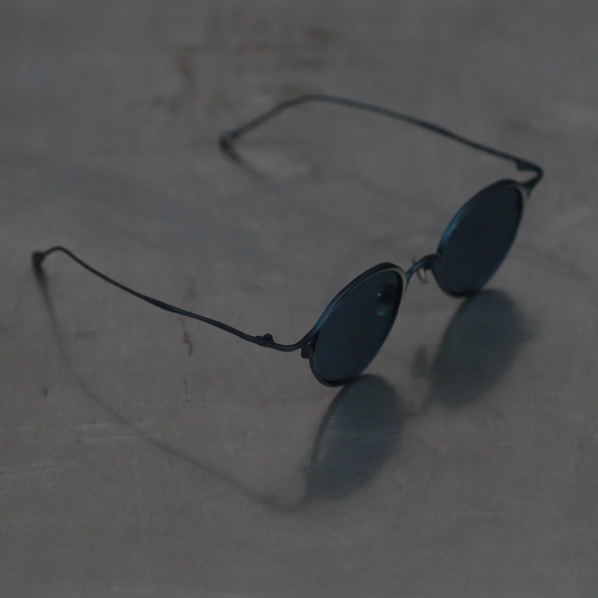 Rigards RG1093TI Series Beta Titanium Sunglasses, RG-RG1093TI-WYHTJSKLP, Midnight Black with Titanium Frame and Blue Lenses - Image 3