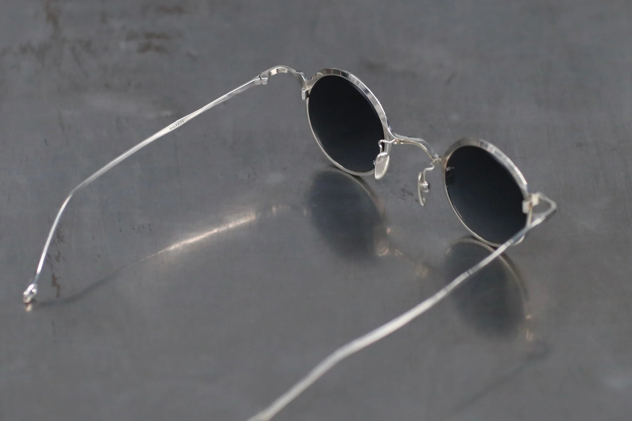 Rigards RG1099AG Series 925 Sterling Silver Round Frame Sunglasses RG-RG1099AG-CYH-F Sterling Silver Frame Grey Lenses - Image 4