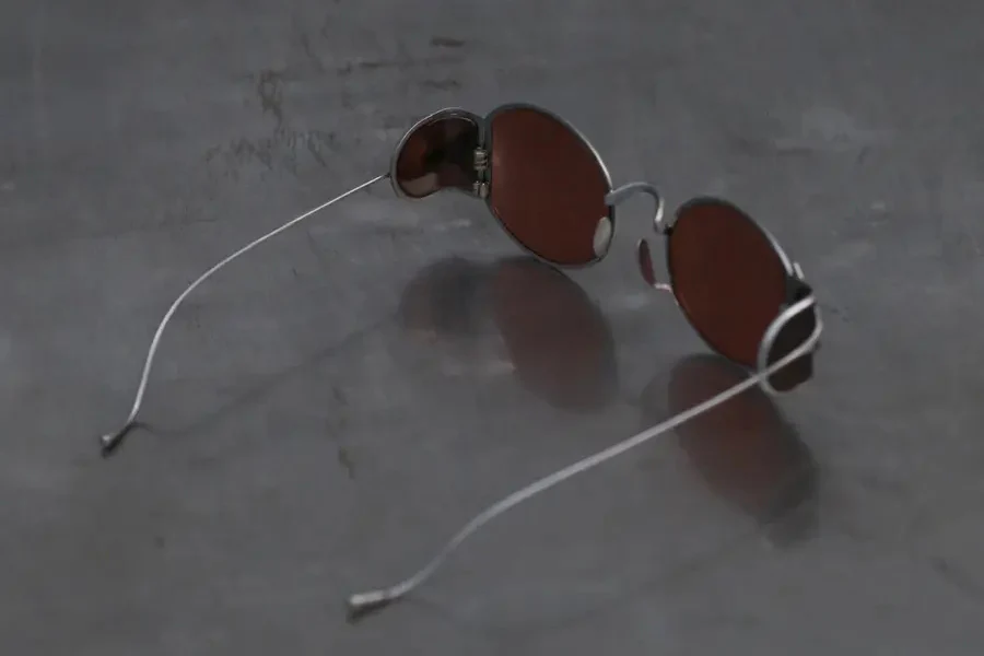 RIGARDS*UMA WANG joint work block frame sunglasses RG00UW10 retro pewter frame carmine red film - Image 4