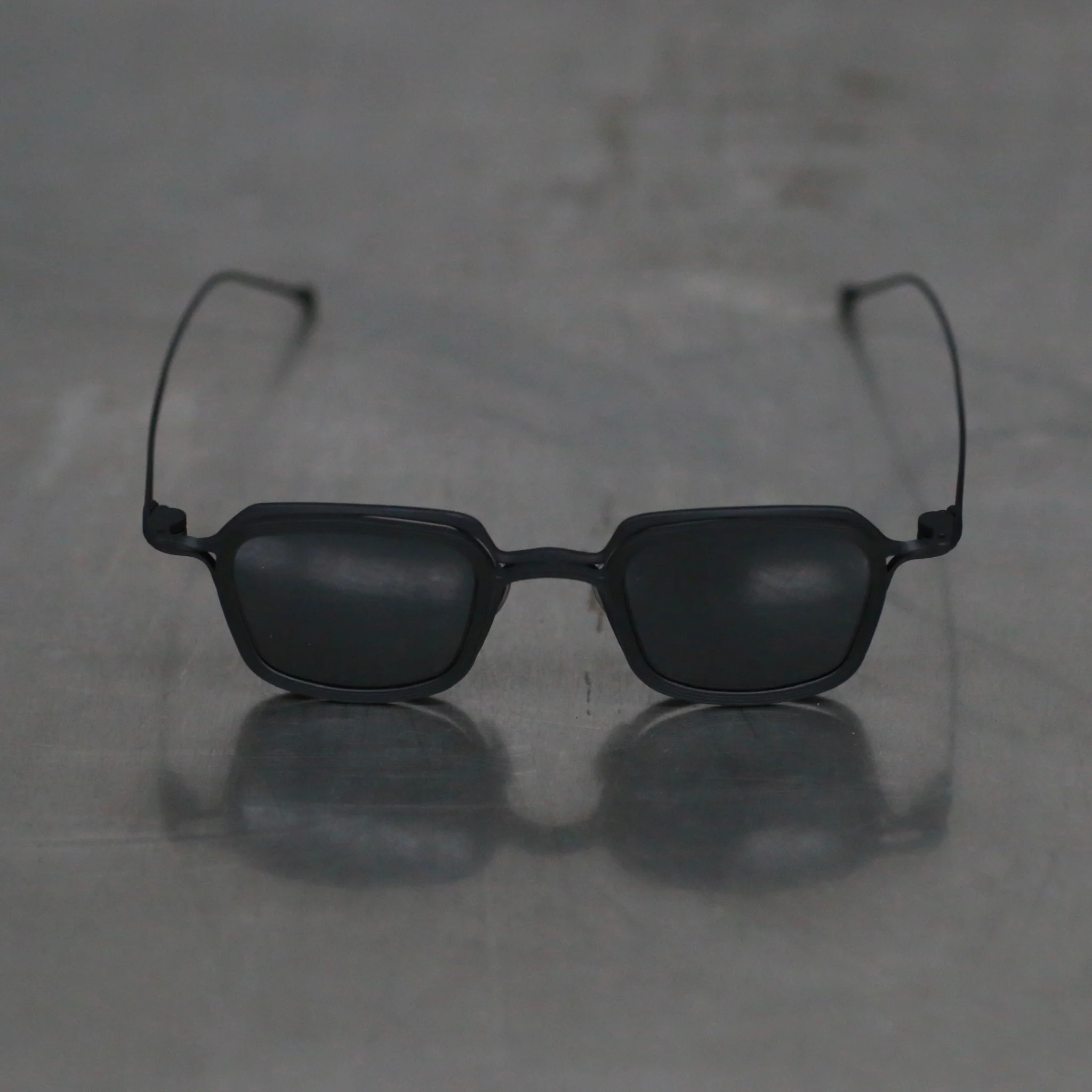 Rigards x TVA Collaboration RG2004TVA Titanium-Magnesium Alloy Double-Layer Sunglasses Series RG-RG2004TVA-HTHTMSH: Black + Titanium Black Frame, Clear + Dark Grey Lenses - Image 2