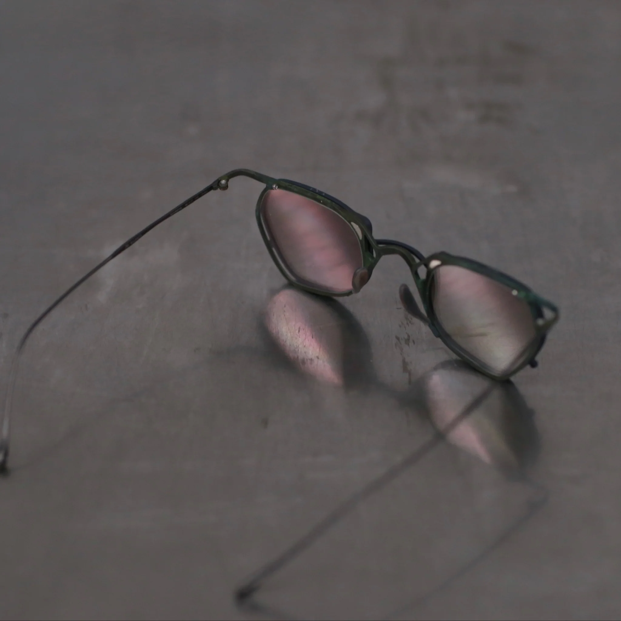 Rigards X TVA joint RG1999TVA series special-shaped double-layer sunglasses RG-RG1999TVA-GYSHTMQT ancient jade + dark gray frame transparent + bronze piece - Image 5