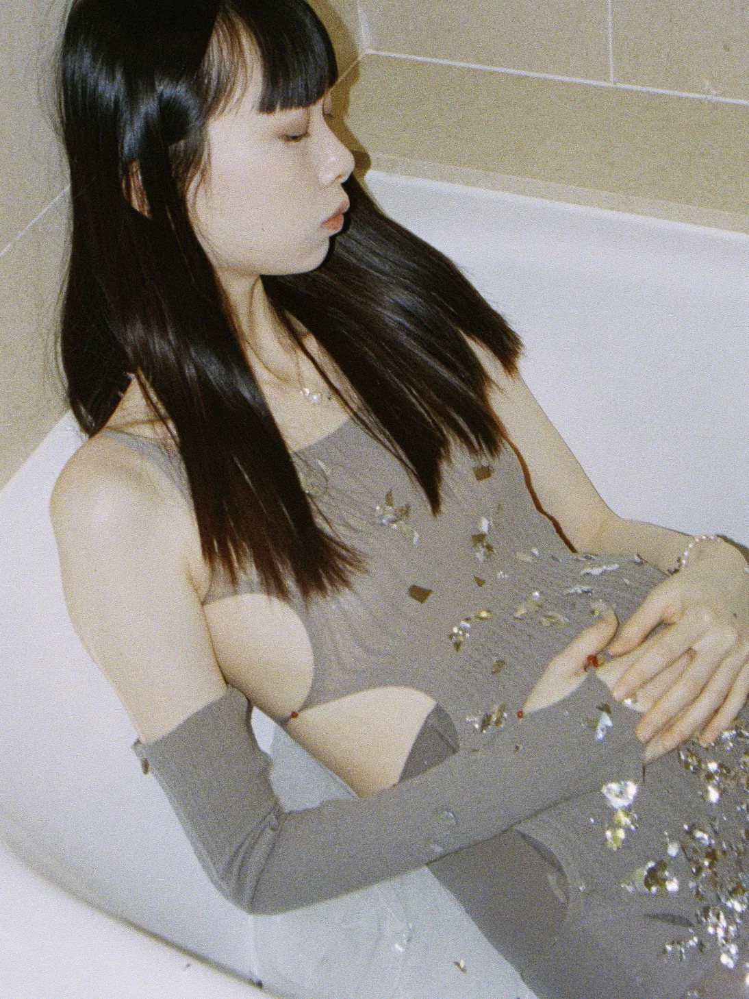 Rui Zhou One-handed cuff R009 series Pearl link elastic comfort Contemporary art Experimental Skin-friendly RUI-GLOVER009-SHENHUI Dark gray - Image 15