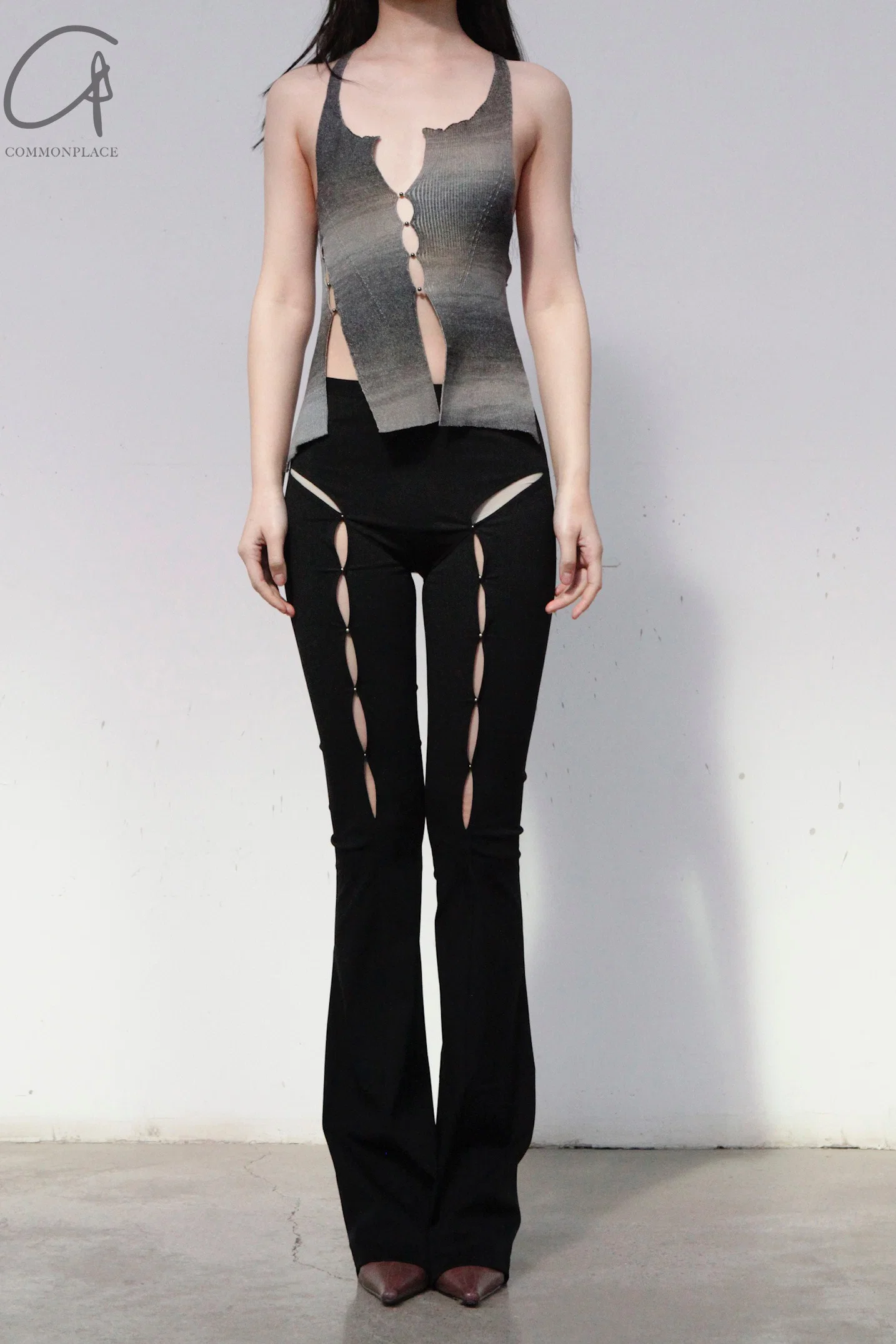Rui Zhou WV05 series hollow flared stretch casual pants RUI-RUIFW21WV05-HEI Black Onyx - Image 10
