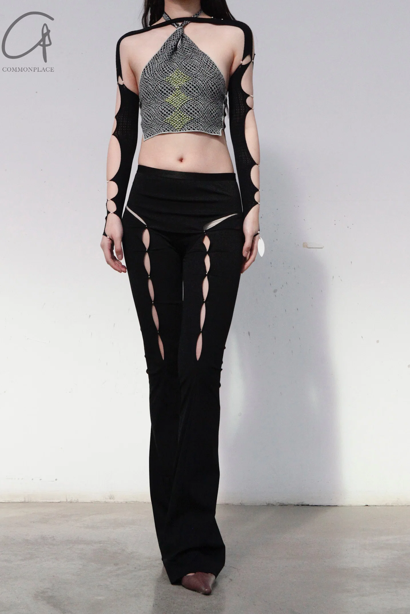 Rui Zhou WV05 series hollow flared stretch casual pants RUI-RUIFW21WV05-HEI Black Onyx - Image 3