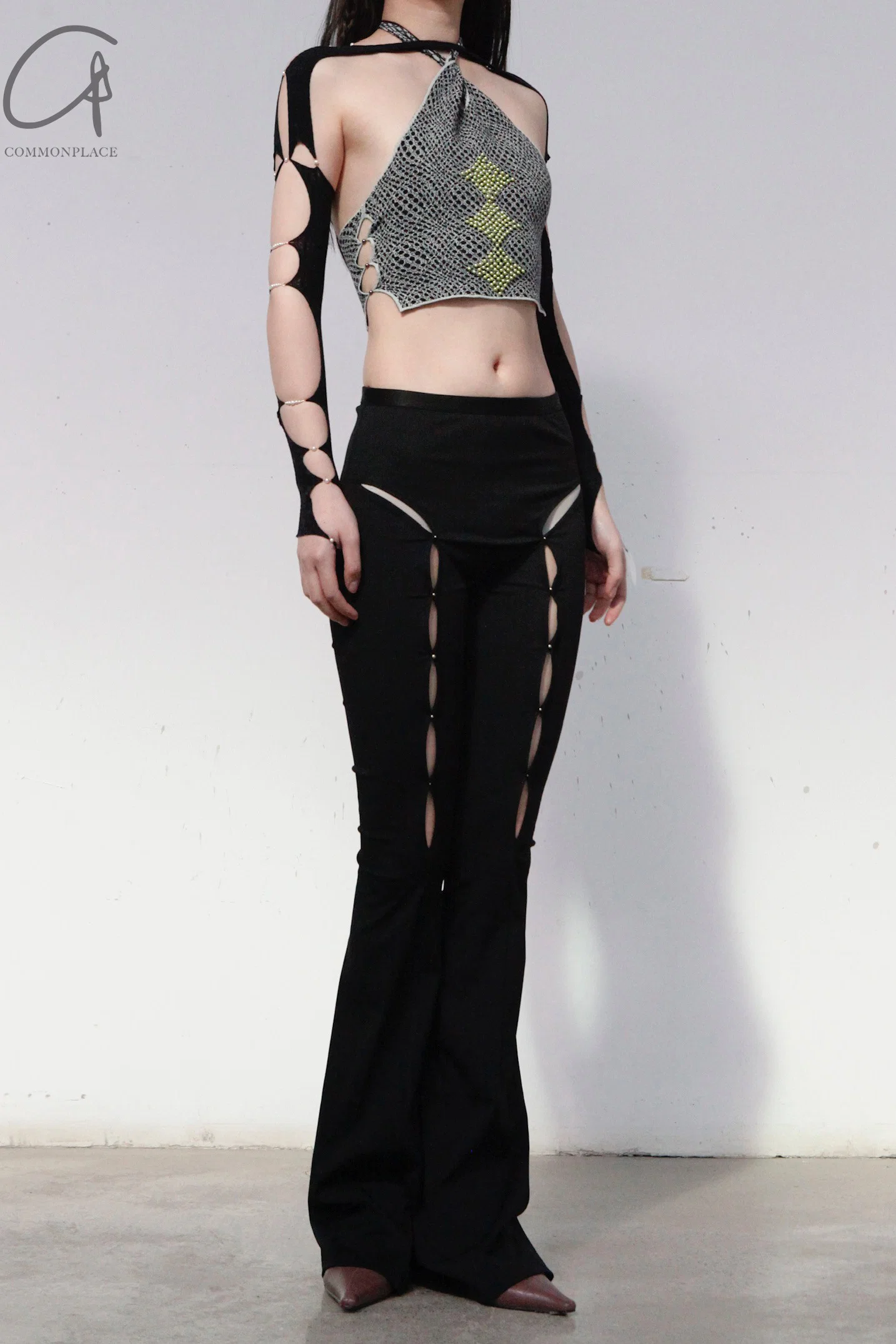 Rui Zhou WV05 series hollow flared stretch casual pants RUI-RUIFW21WV05-HEI Black Onyx - Image 4