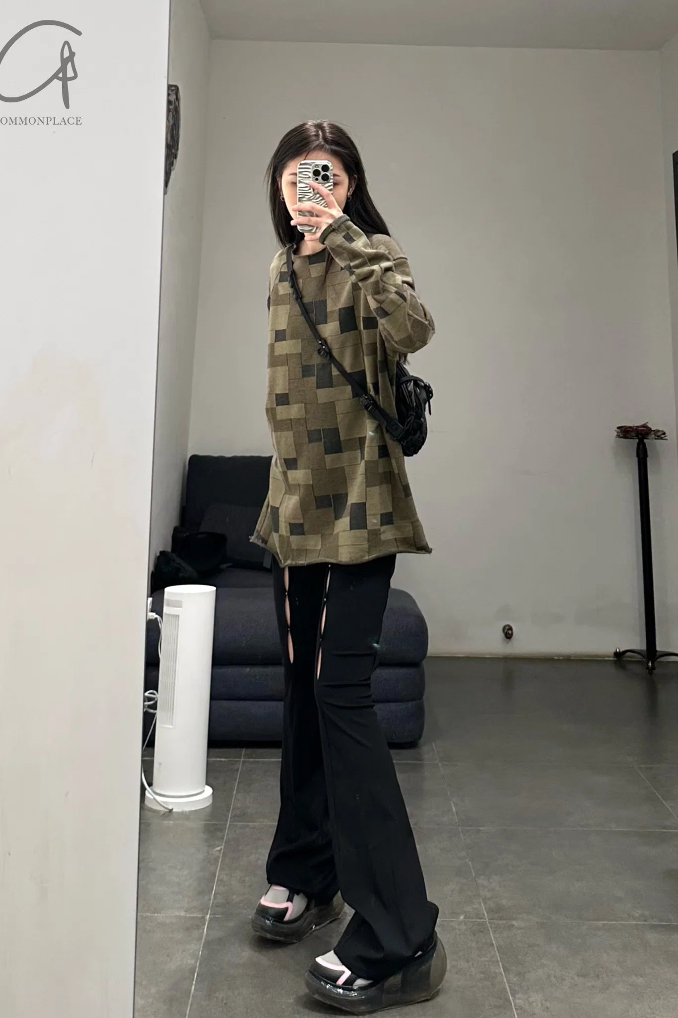 Rui Zhou WV05 series hollow flared stretch casual pants RUI-RUIFW21WV05-HEI Black Onyx - Image 54
