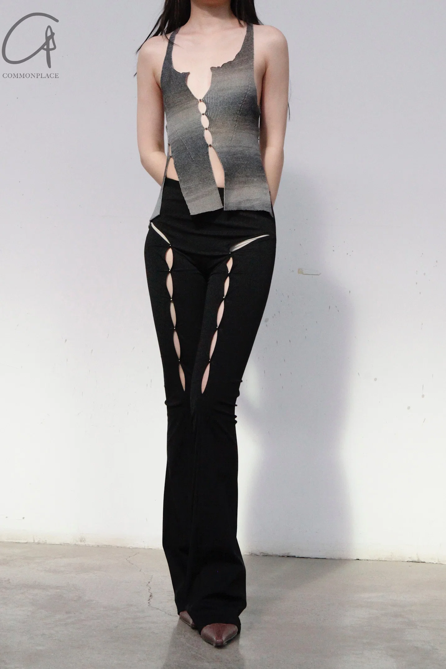 Rui Zhou WV05 series hollow flared stretch casual pants RUI-RUIFW21WV05-HEI Black Onyx - Image 9