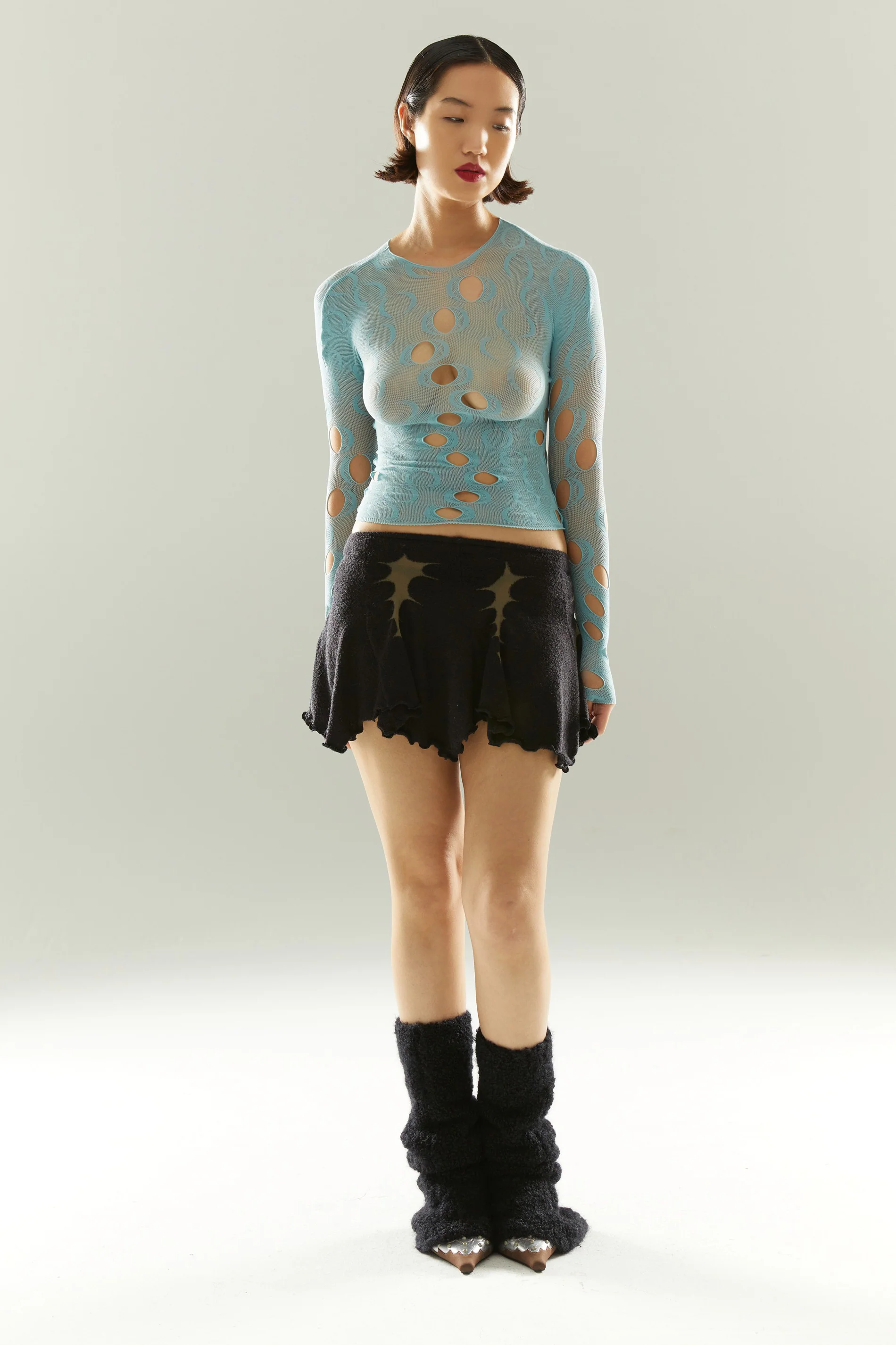 RUI ZHOU 24 autumn and winter thorn intarsia short skirt UI-RAW24KN13-HEI black - Image 6