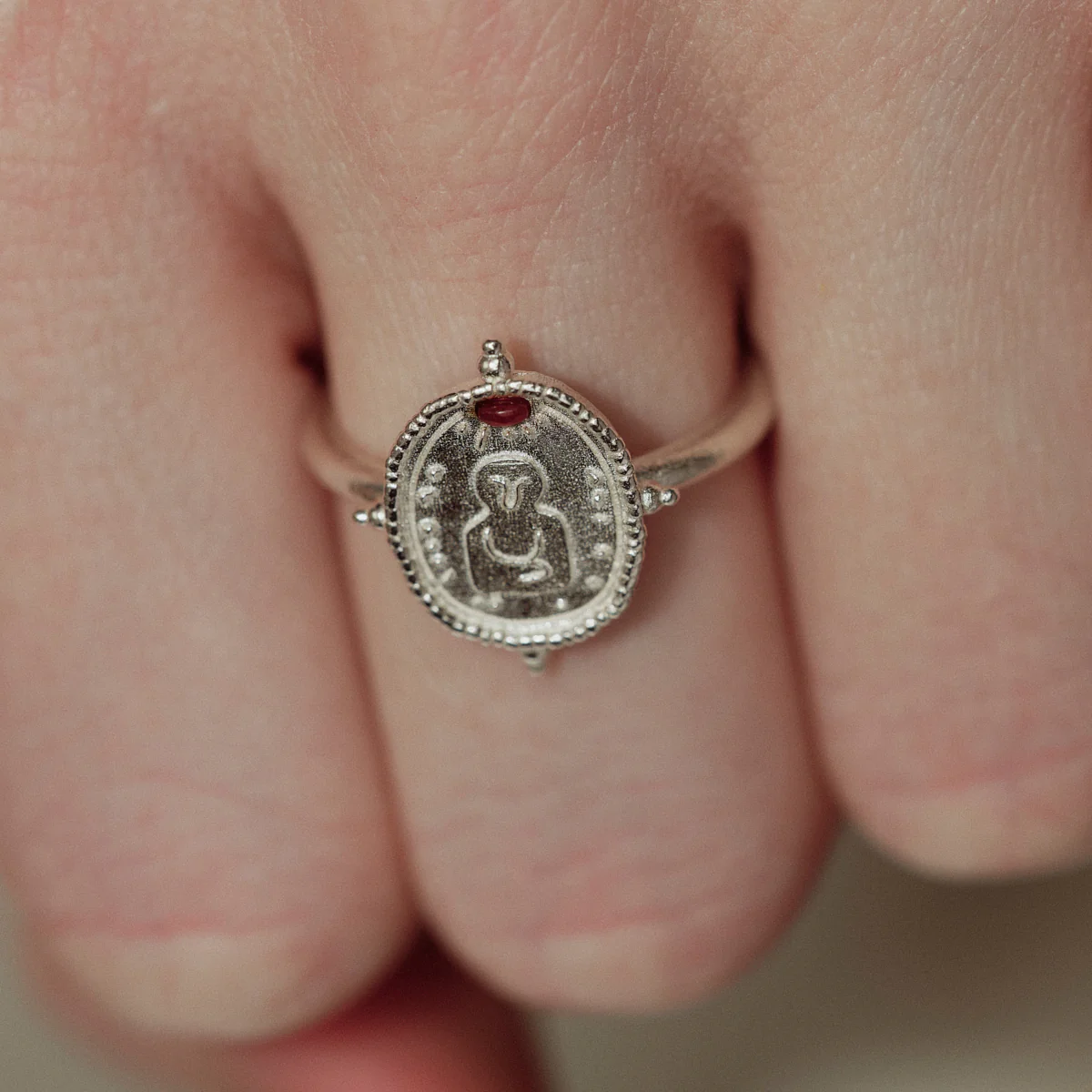 SALE E PEPE Sterling Silver/Gold Plated Mona Lisa Ring SEP-SP03F01-YIN Silver - Image 2