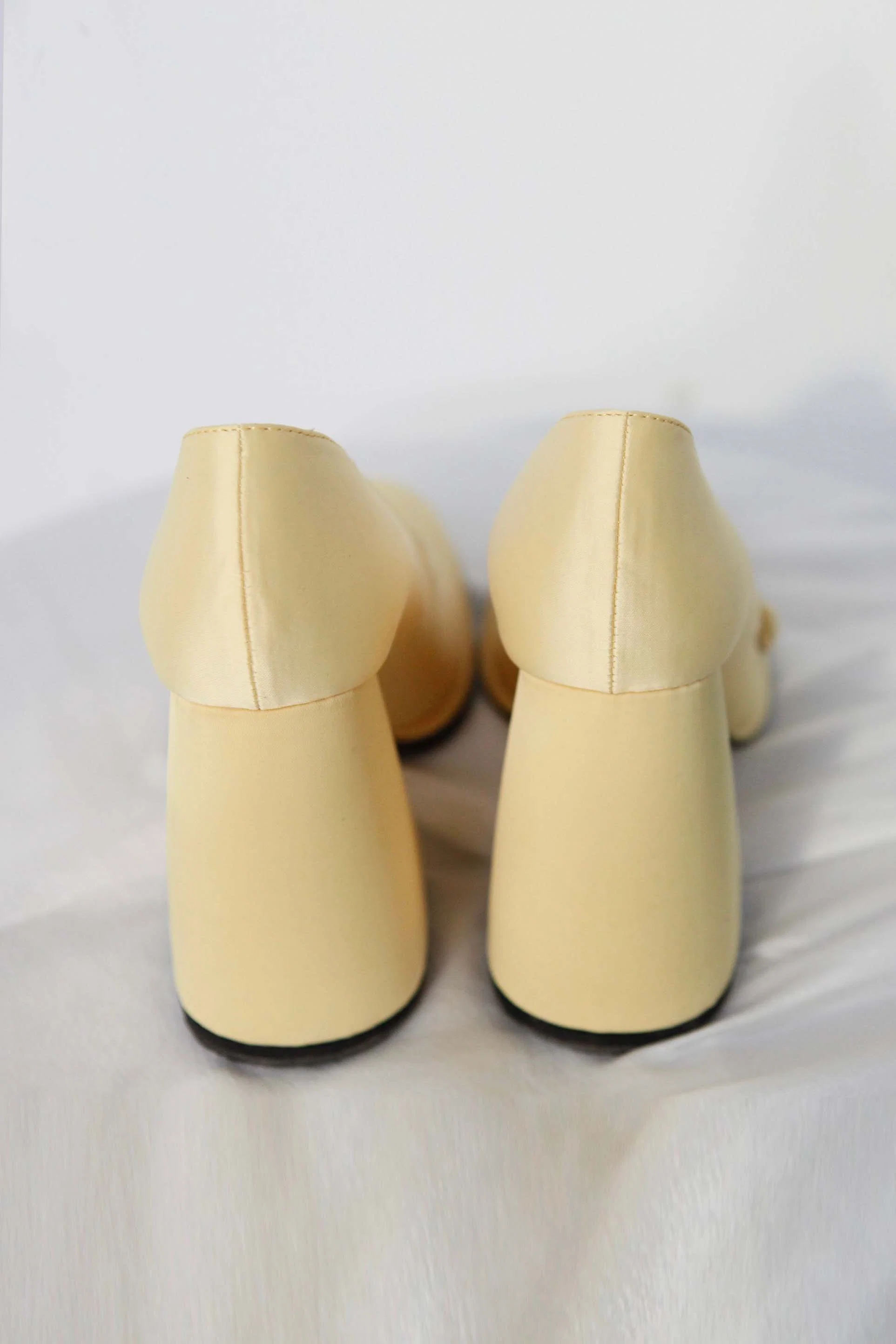 shushutong round toe high heels aw21ac06 yellow - Image 4