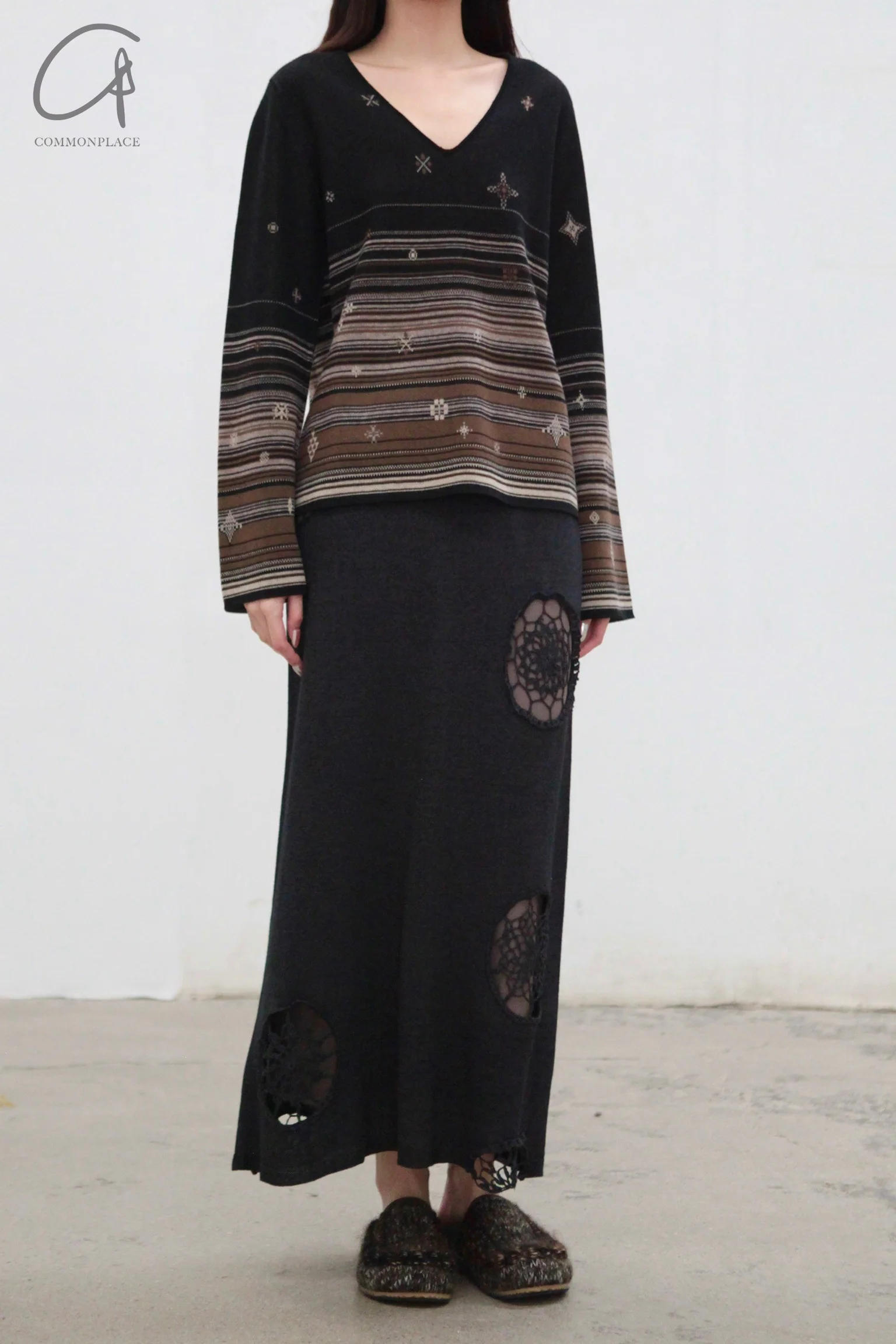 SWAYING 25 Early Spring Crochet Detail Skirt SW-SW25PS3B03-HEIHUI Gray and Black SW25PS3B03 - Image 10