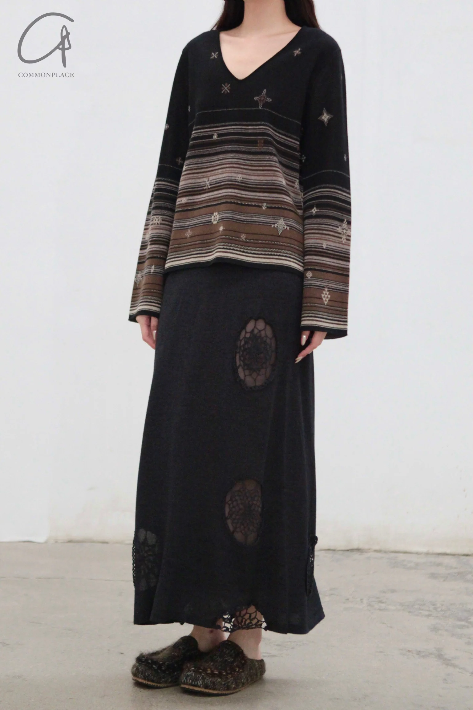 SWAYING 25 Early Spring Crochet Detail Skirt SW-SW25PS3B03-HEIHUI Gray and Black SW25PS3B03 - Image 11