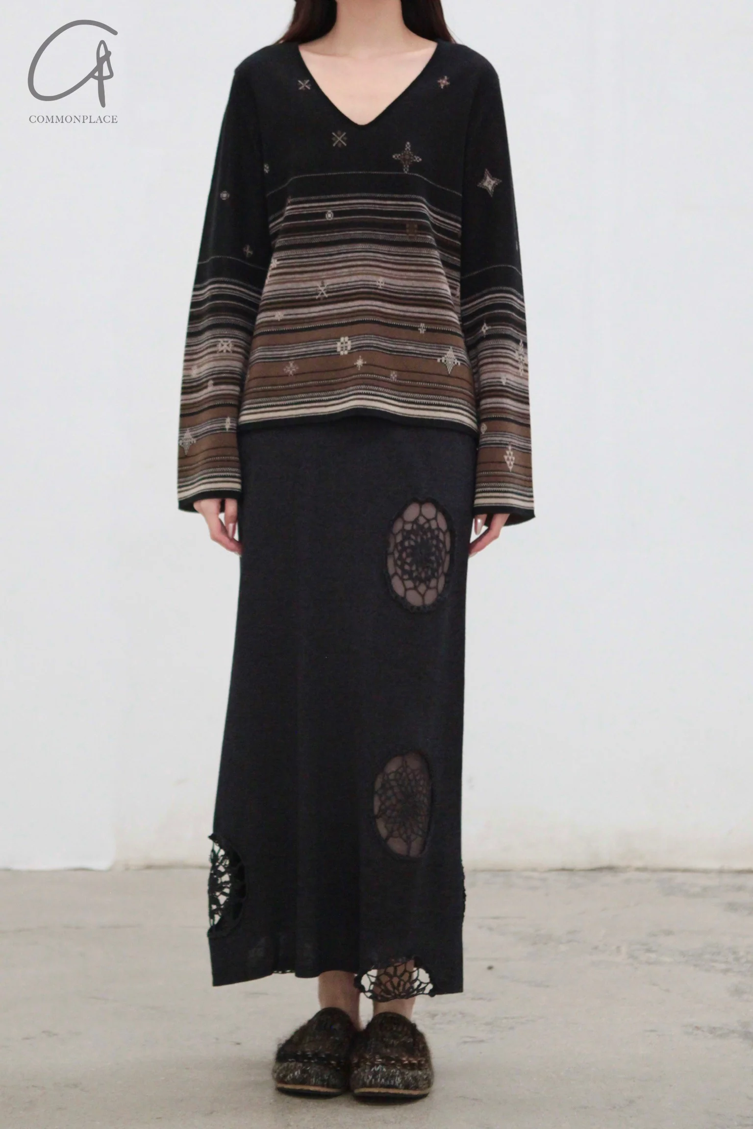 SWAYING 25 Early Spring Crochet Detail Skirt SW-SW25PS3B03-HEIHUI Gray and Black SW25PS3B03 - Image 12