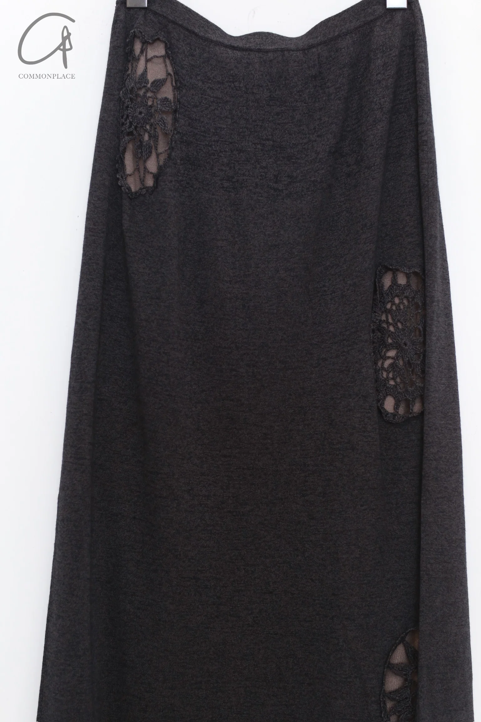 SWAYING 25 Early Spring Crochet Detail Skirt SW-SW25PS3B03-HEIHUI Gray and Black SW25PS3B03 - Image 2