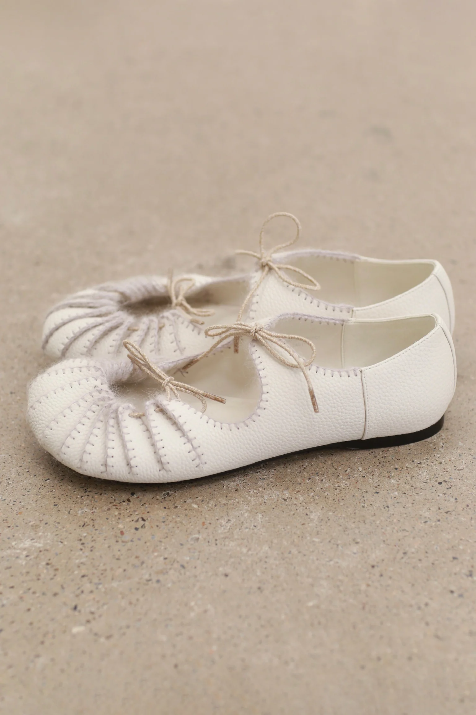SWAYING 25 Fall/Winter Collection: Pleated Lace-Up Mary Jane Shoes SW-SW-SW25AW4P07C1S38-BAI White - Image 2