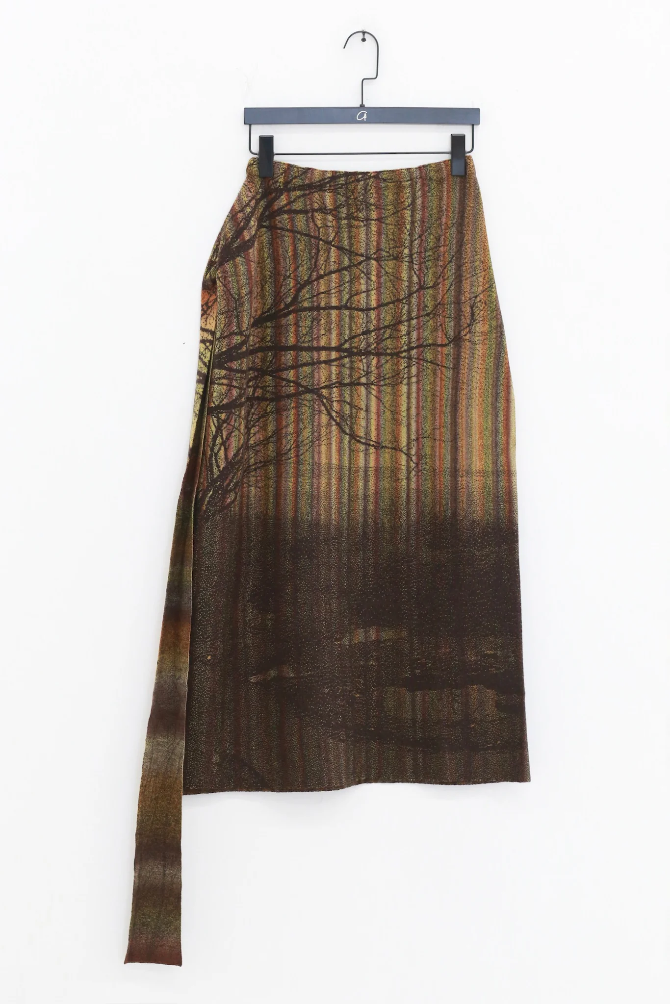 SWAYING 25 Fall/Winter Collection: Woolen A-line skirt with tie-up detail and gradient design SW-SW25AW3B08C1S2-HZ (Yellow-Brown) - Image 2