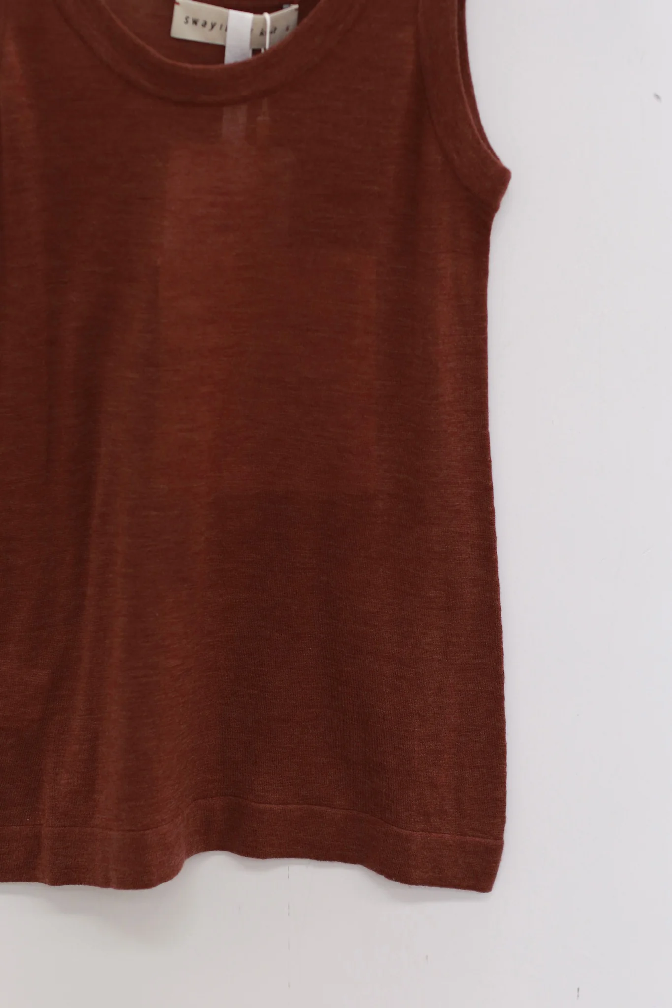 SWAYING 25 Spring/Summer Water-soluble Wool Round Neck Vest SW-SW25SS1T10C4-HZ Red Brown SW-SW25SS1T10C2 - Image 2