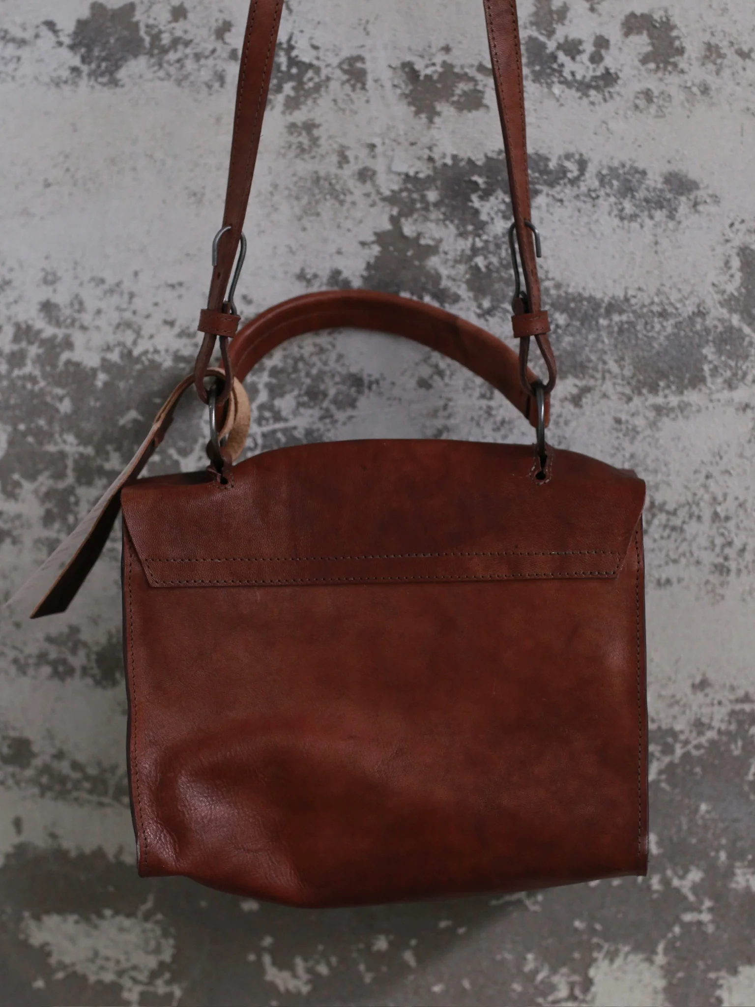 Tagliovivo 25 Spring/Summer Hand-dyed Horse Leather Shoulder Bag SHOULDER S Italy TAG-SHOULDER S-H.D HORSE-Bauxite - Image 3