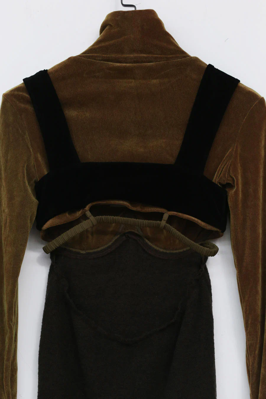 Un Morceau Back Hollow Velvet Turtleneck Top UM212SZ16 - Image 12