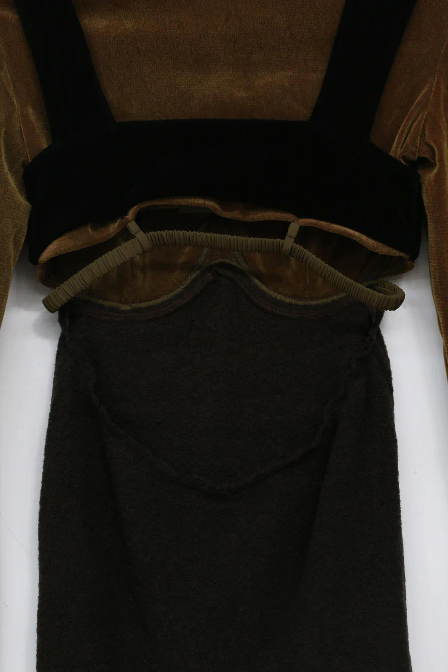 Un Morceau Back Hollow Velvet Turtleneck Top UM212SZ16 - Image 13